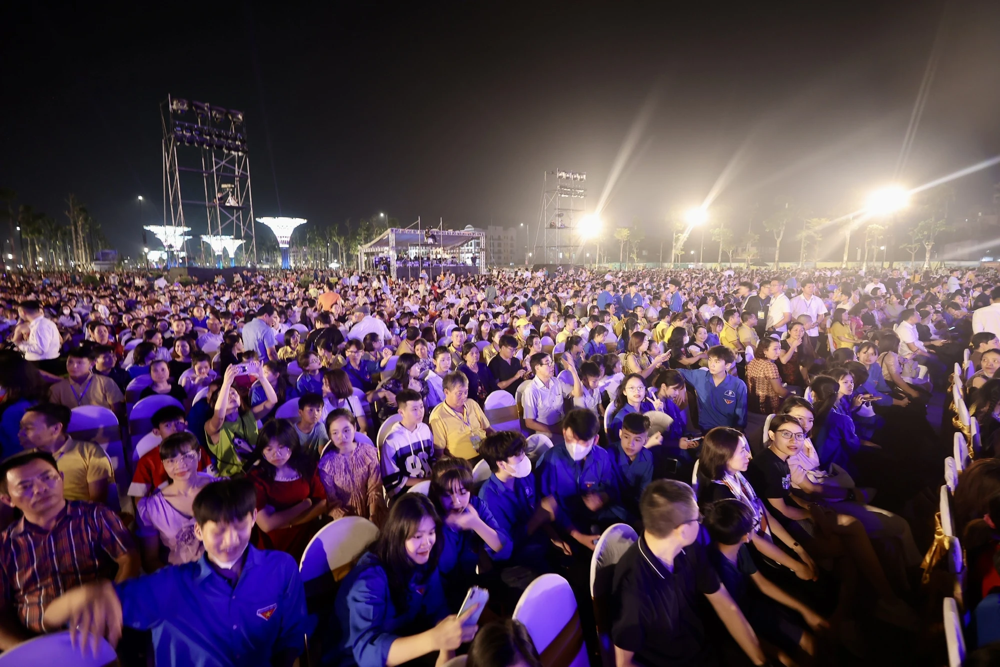 Chương trình khẳng định những đổi thay tích cực, chuyển biến mạnh mẽ trong diện mạo đô thị và chất lượng dịch vụ du lịch Sầm Sơn với những sản phẩm du lịch đặc sắc trong năm 2023. Chương trình khẳng định những đổi thay tích cực, chuyển biến mạnh mẽ trong diện mạo đô thị và chất lượng dịch vụ du lịch Sầm Sơn với những sản phẩm du lịch đặc sắc trong năm 2023.