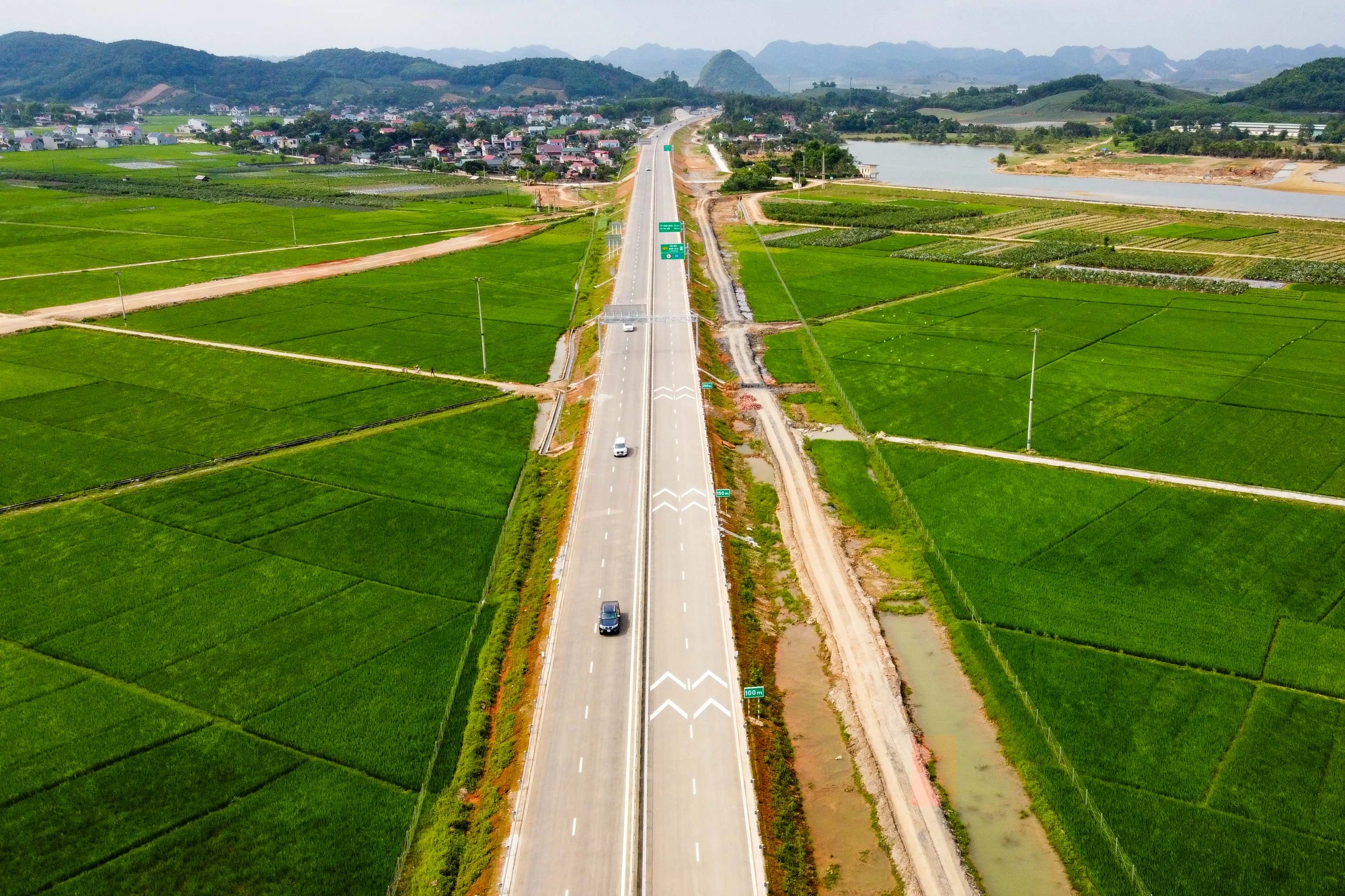 Chính thức vận hành Cao tốc Mai Sơn - Quốc lộ 45 nối Ninh Bình, Thanh Hóa. Chính thức vận hành Cao tốc Mai Sơn - Quốc lộ 45 nối Ninh Bình, Thanh Hóa.