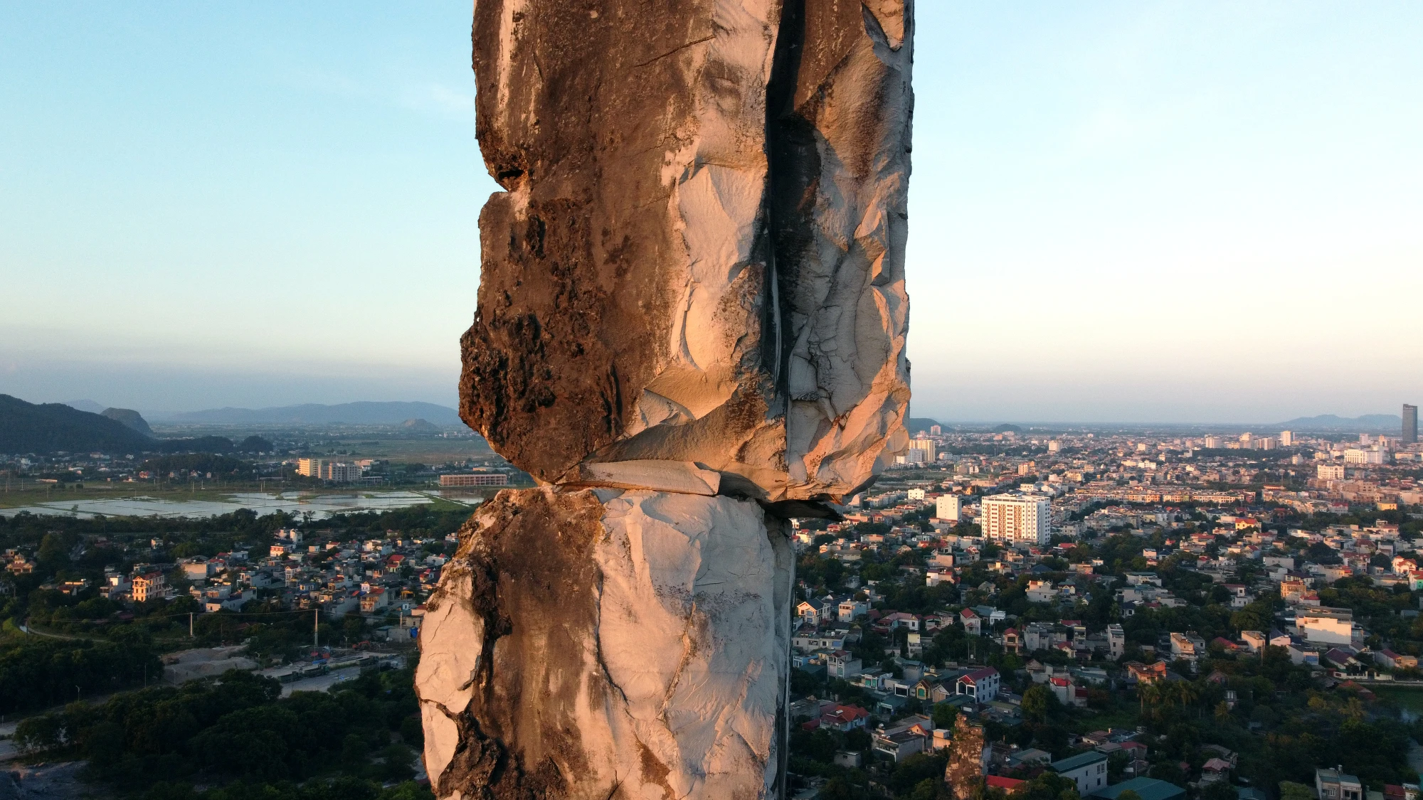 Hòn-vọng-phu-thanh-hoa-sat-lo-nghiem-trong-14.JPG