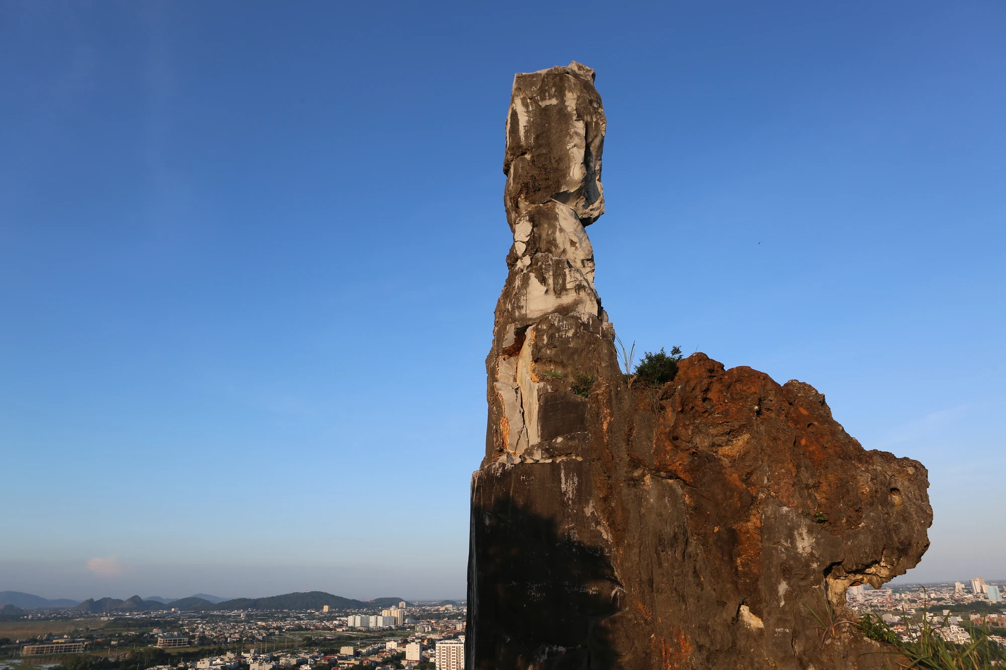 nui-da-voi-thanh-hoa-2-5044-4477.jpg