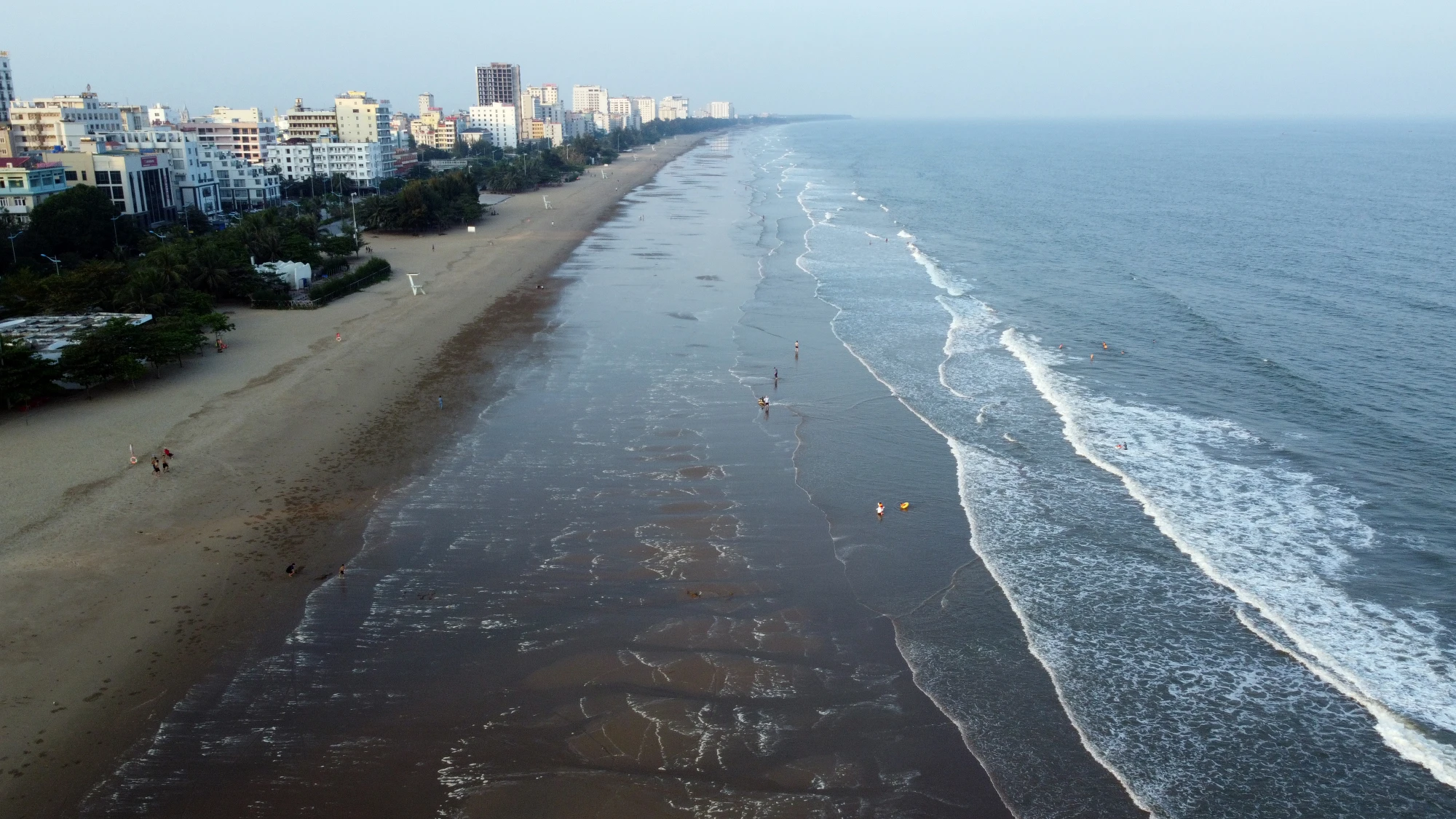 Sầm-Sơn-Mùa-Biển-Vắng-15.JPG
