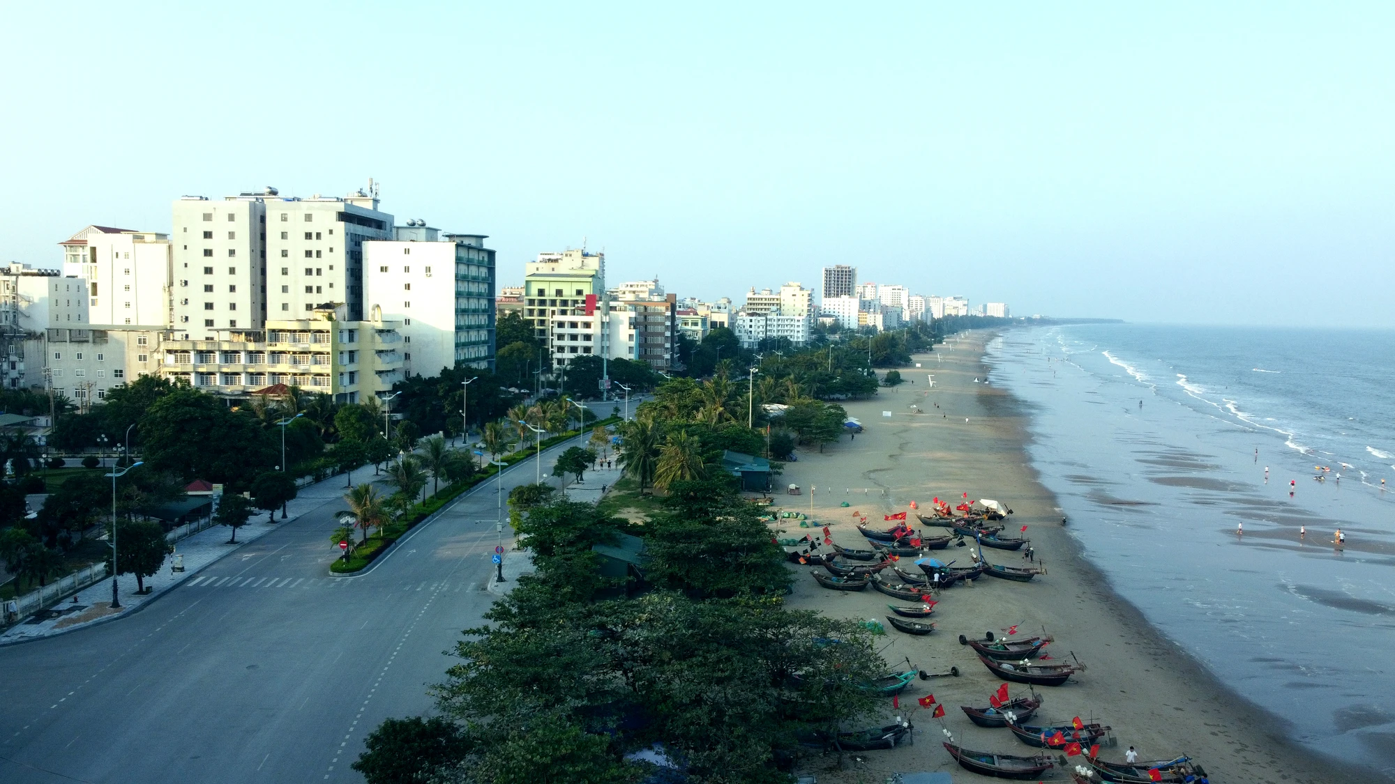 Sầm-Sơn-Mùa-Biển-Vắng-26.JPG