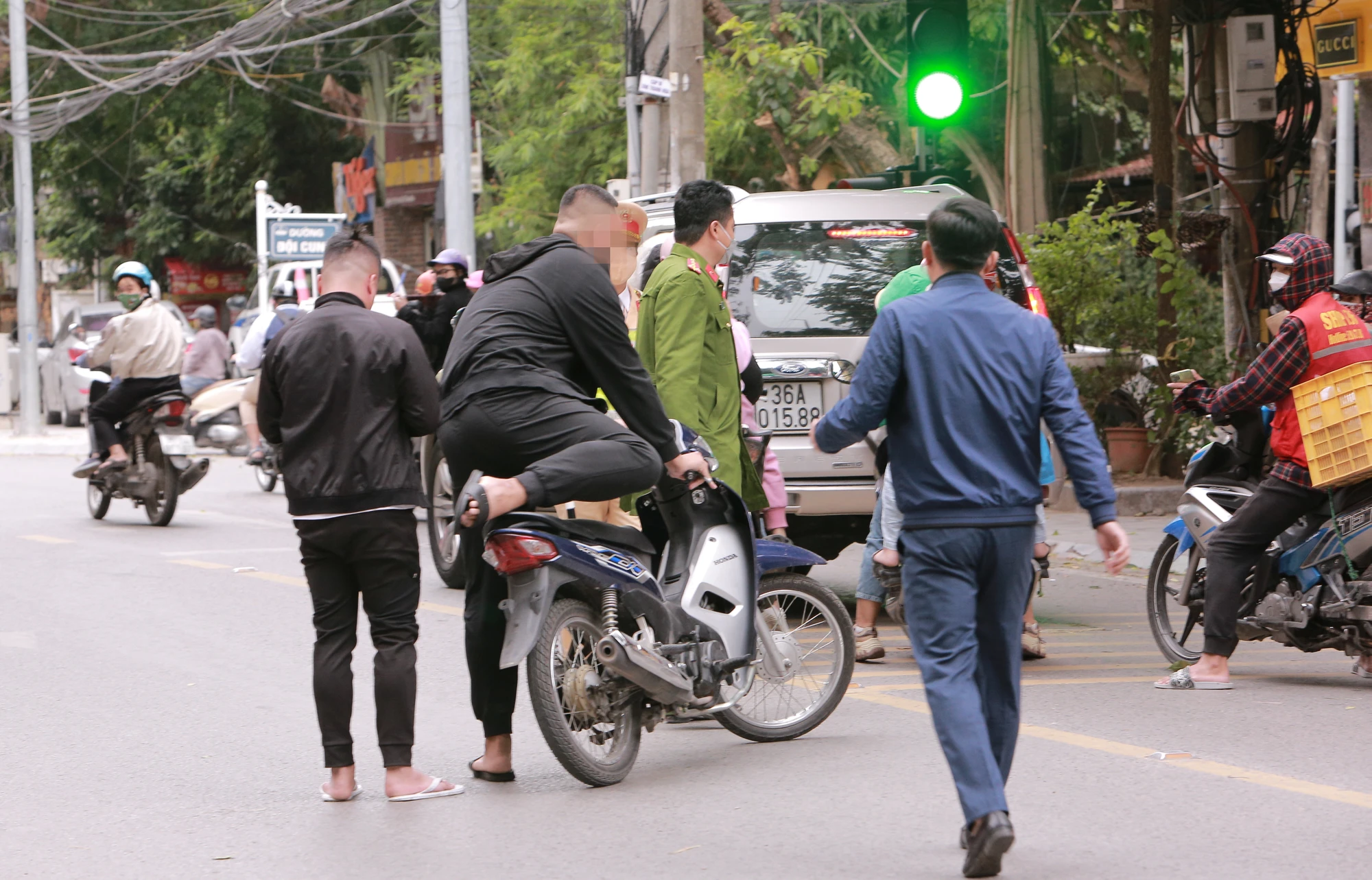 Cận cảnh thanh thiếu niên, học sinh vi phạm giao thông ở Thanh Hóa - 3.JPG