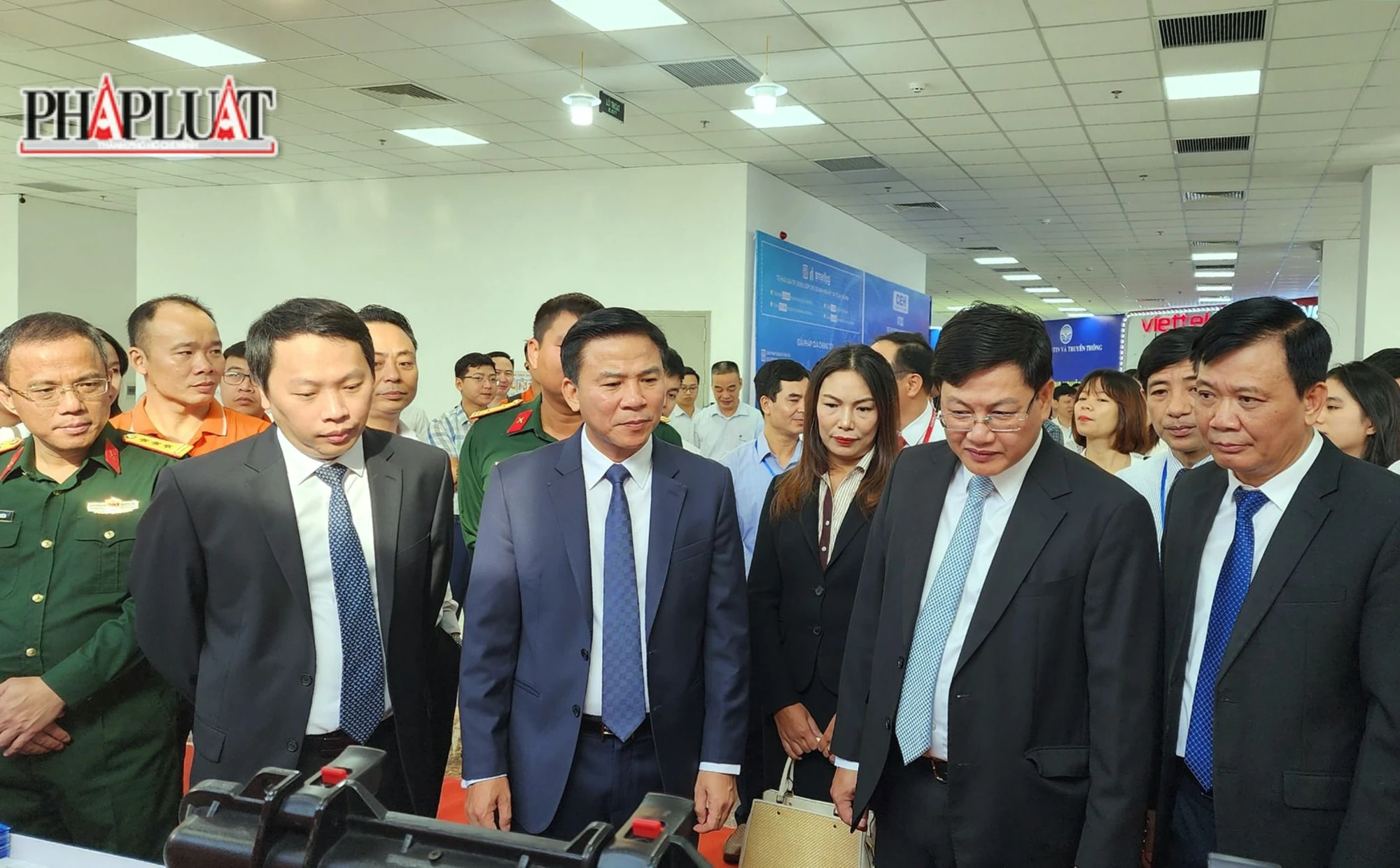 Chuyển đổi số là chuyển đổi tư duy và hành động - 2.jpg