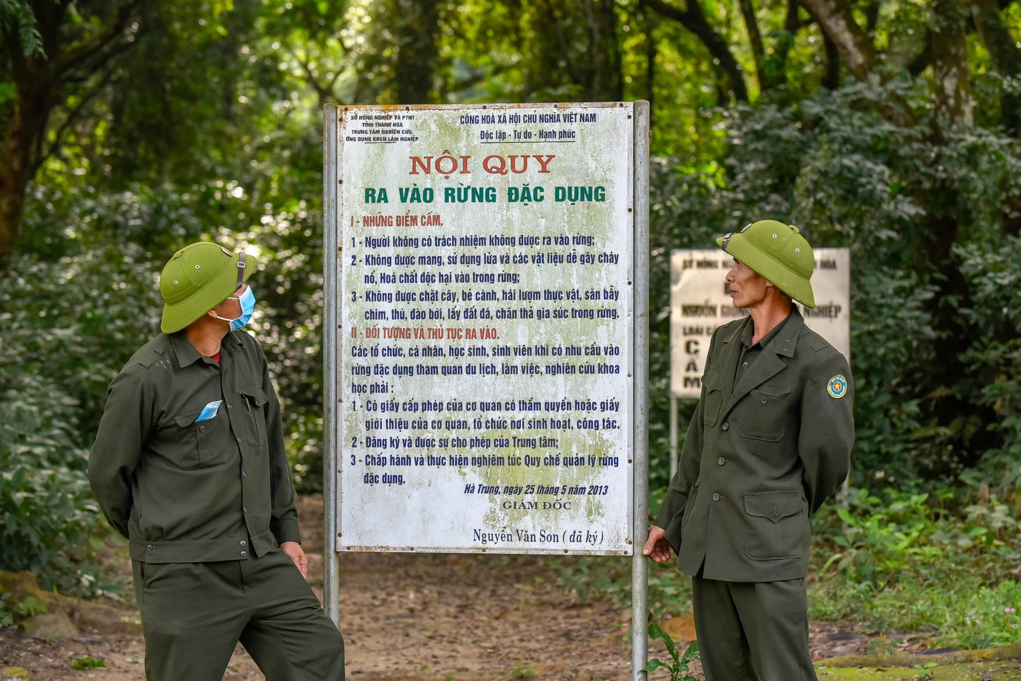 can-canh-rung-sen-lon-nhat-dong-nam-a-o-thanh-hoa-14-9544.jpg