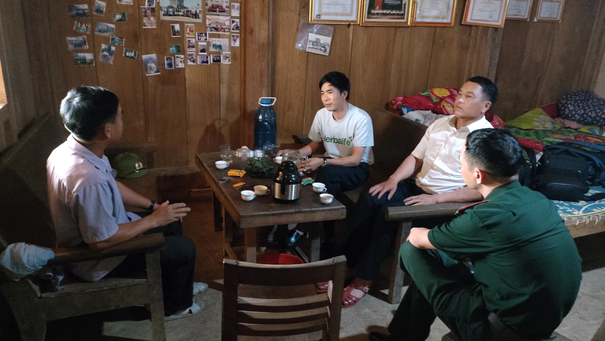 Những cuộc cách mạng ở bản đồng bào Mông – Người Mông ở bản Mùa Xuân - 15.jpg