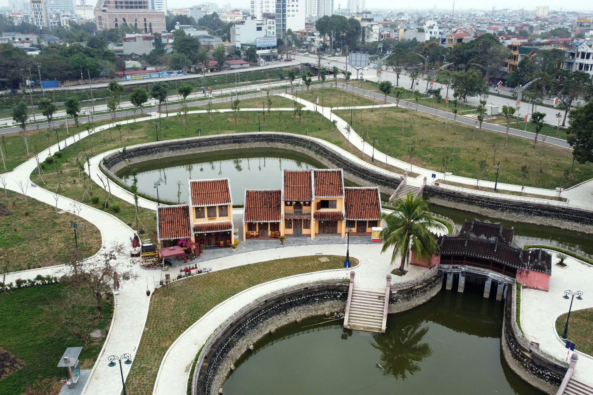 Hàng loạt vi phạm ở Công viên lớn nhất Thanh Hóa vừa hoàn thiện - 5.JPG