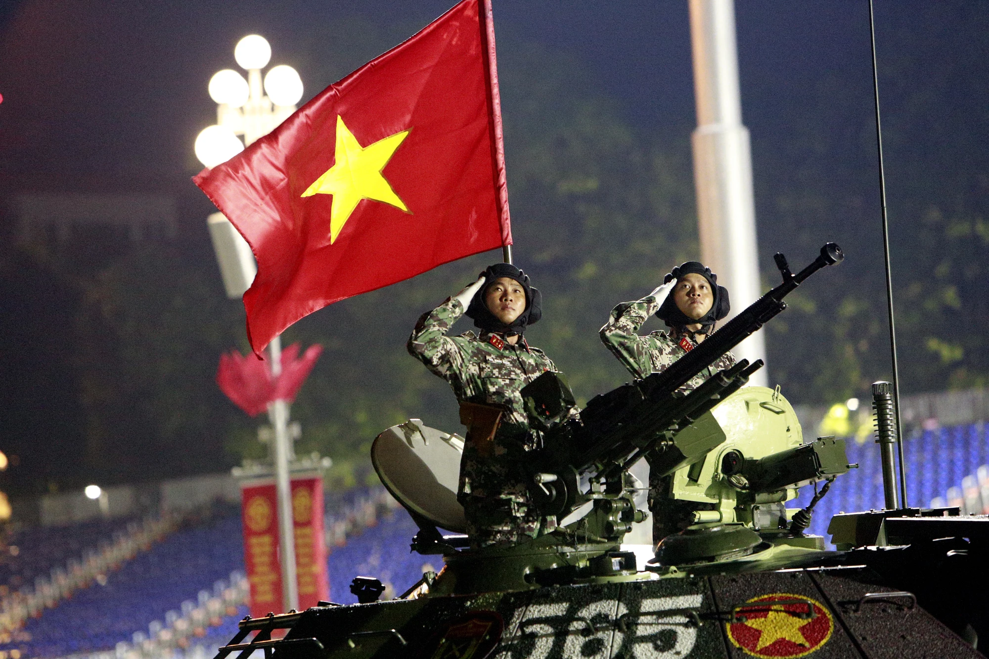 Cận cảnh dàn khí tài 'khủng' trong buổi tổng hợp luyện ở Quảng trường Ba Đình 