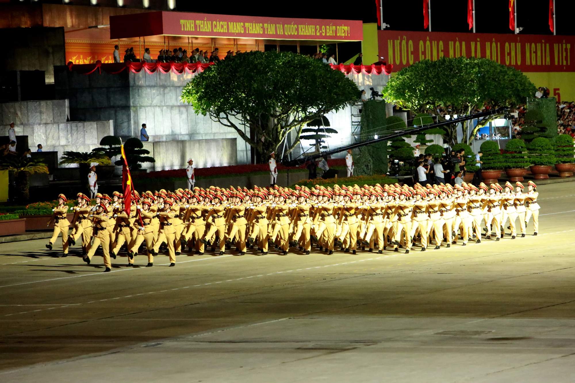 1U1B0755.JPG