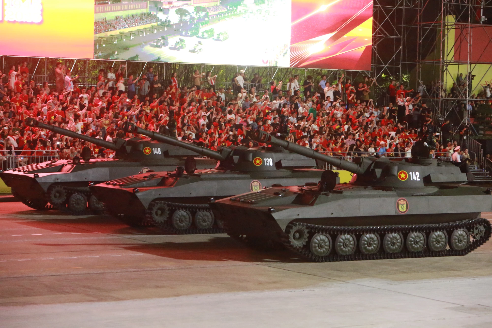1U1B1205.JPG