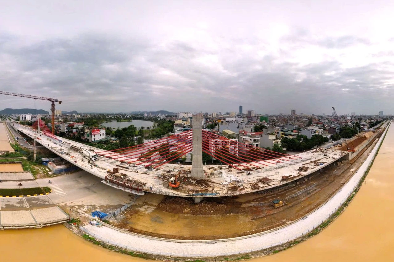 Diện mạo cầu dây văng trăm tỉ đầu tiên ở Thanh Hóa sắp hoàn thành -.jpg