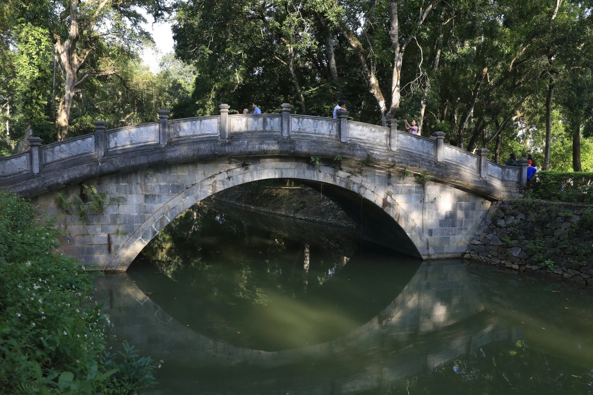 cầu.jpg