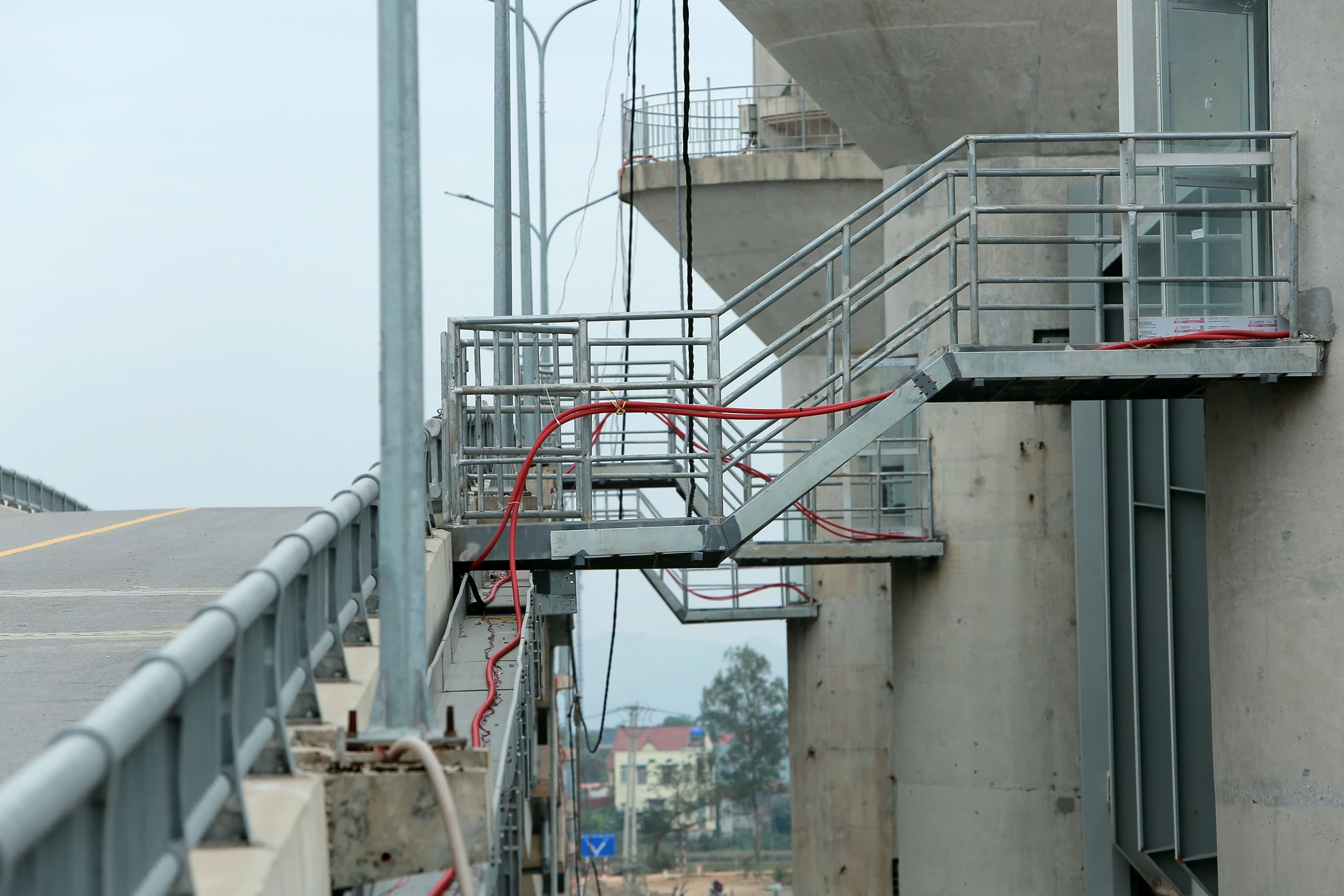 Cầu xây xong ở Thanh Hóa vẫn đóng cửa Người dân mong sớm được thông cầu -8.JPG