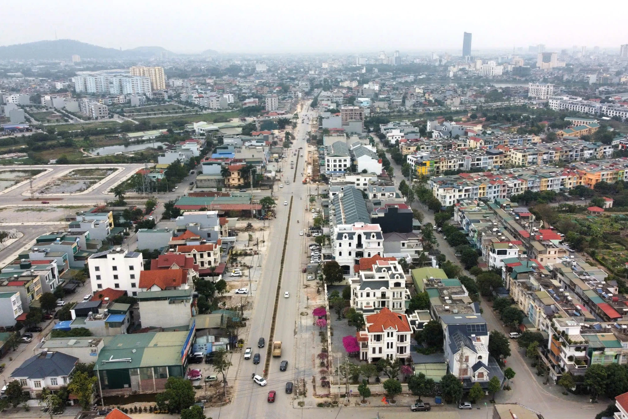 Thanh Hóa: Phá dỡ hàng loạt nhà cao tầng trên đại lộ Lê Lợi để mở rộng đường 