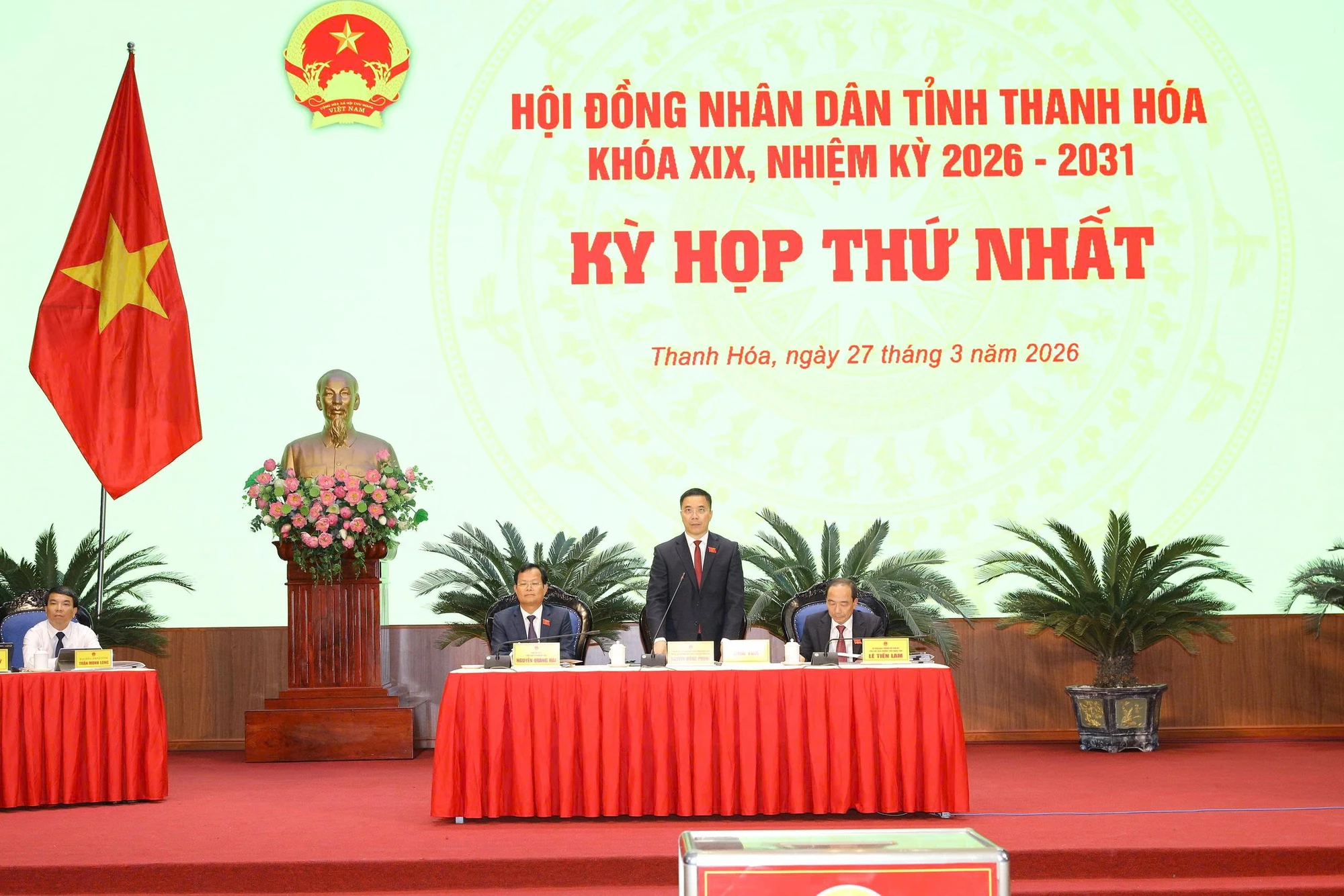 Nguyễn Hồng Phong-Phó Bí Thư.jpg