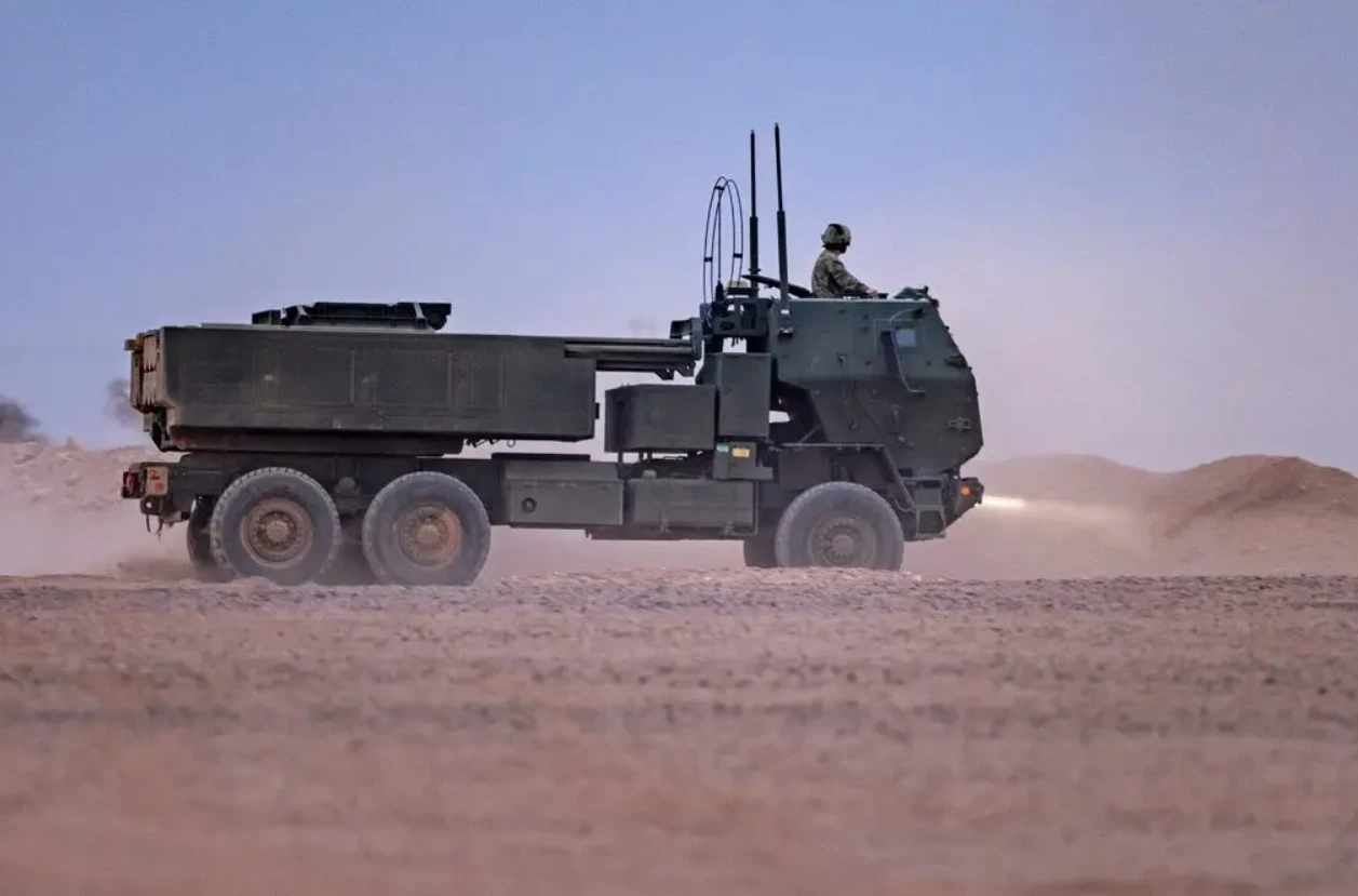 ATACMS có thể được bắn từ bệ phóng HIMARS. Ảnh: GETTY IMAGE ATACMS có thể được bắn từ bệ phóng HIMARS. Ảnh: GETTY IMAGE