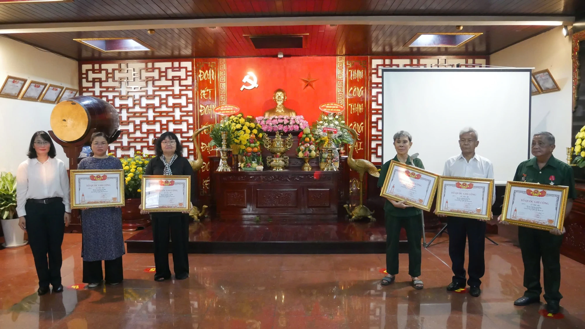 Tiểu đoàn nữ biệt động 3.jpg