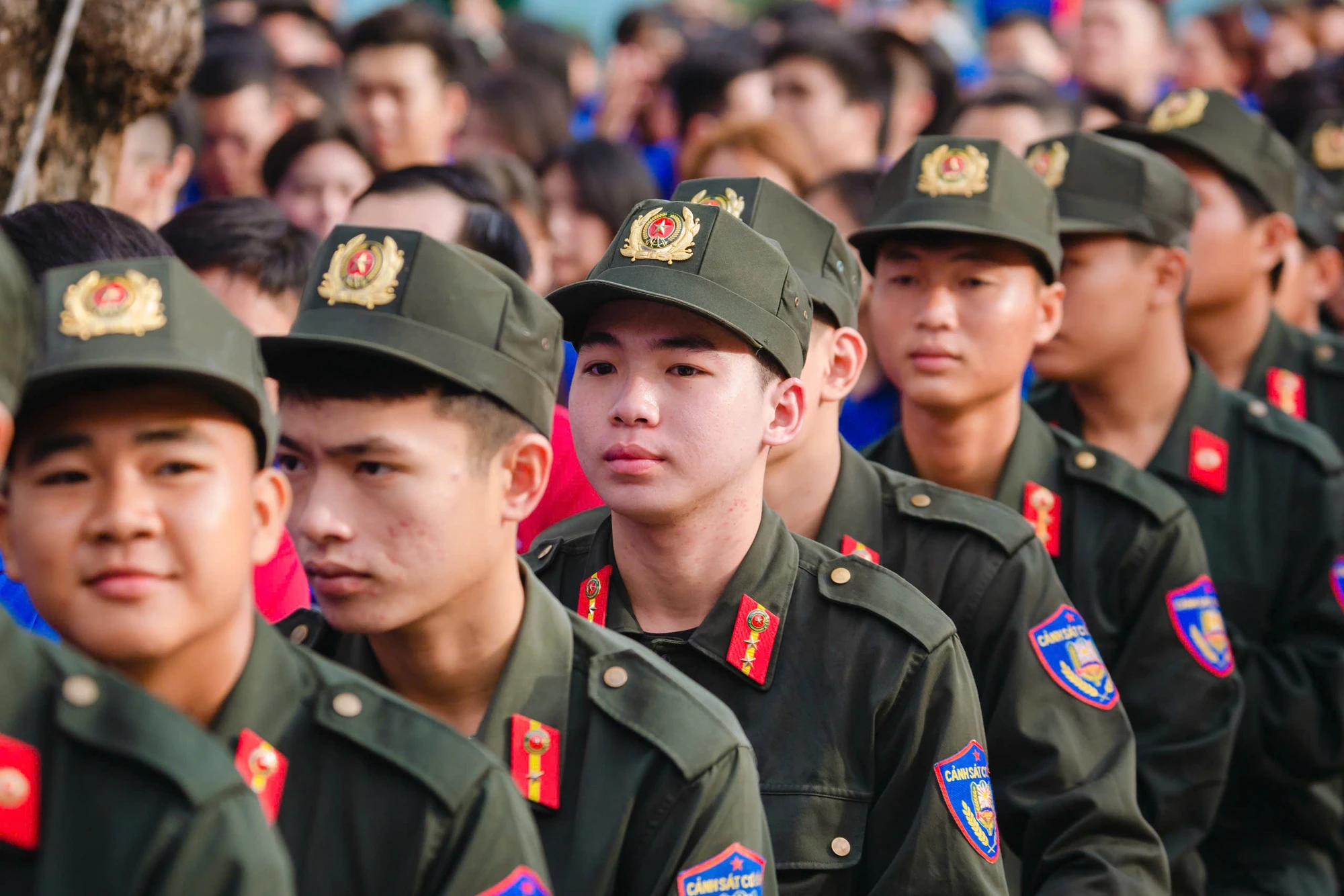 chiến-sĩ-tình-nguyện-2.jpeg
