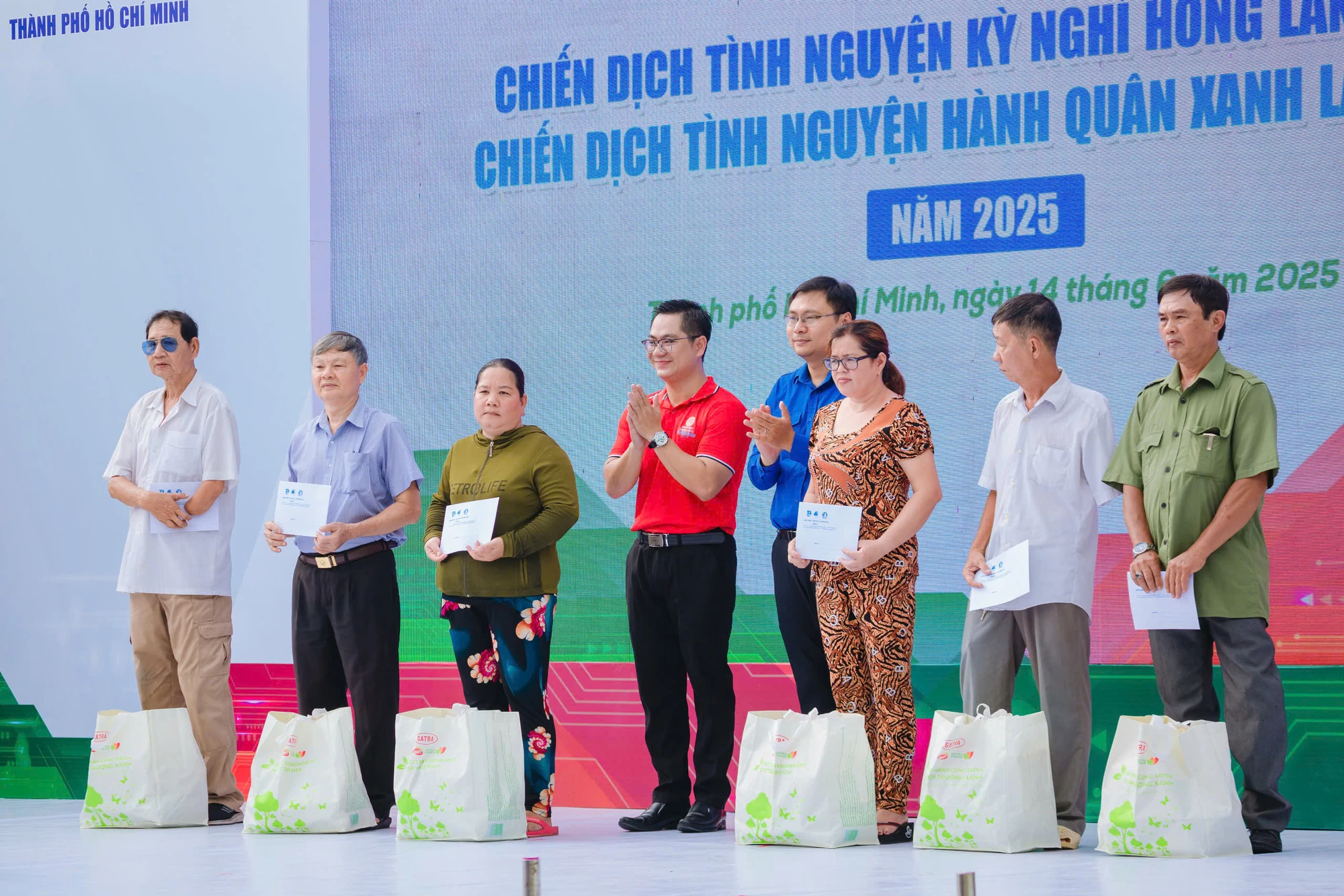 chiến-sĩ-tình-nguyện-6-jfif.jpeg