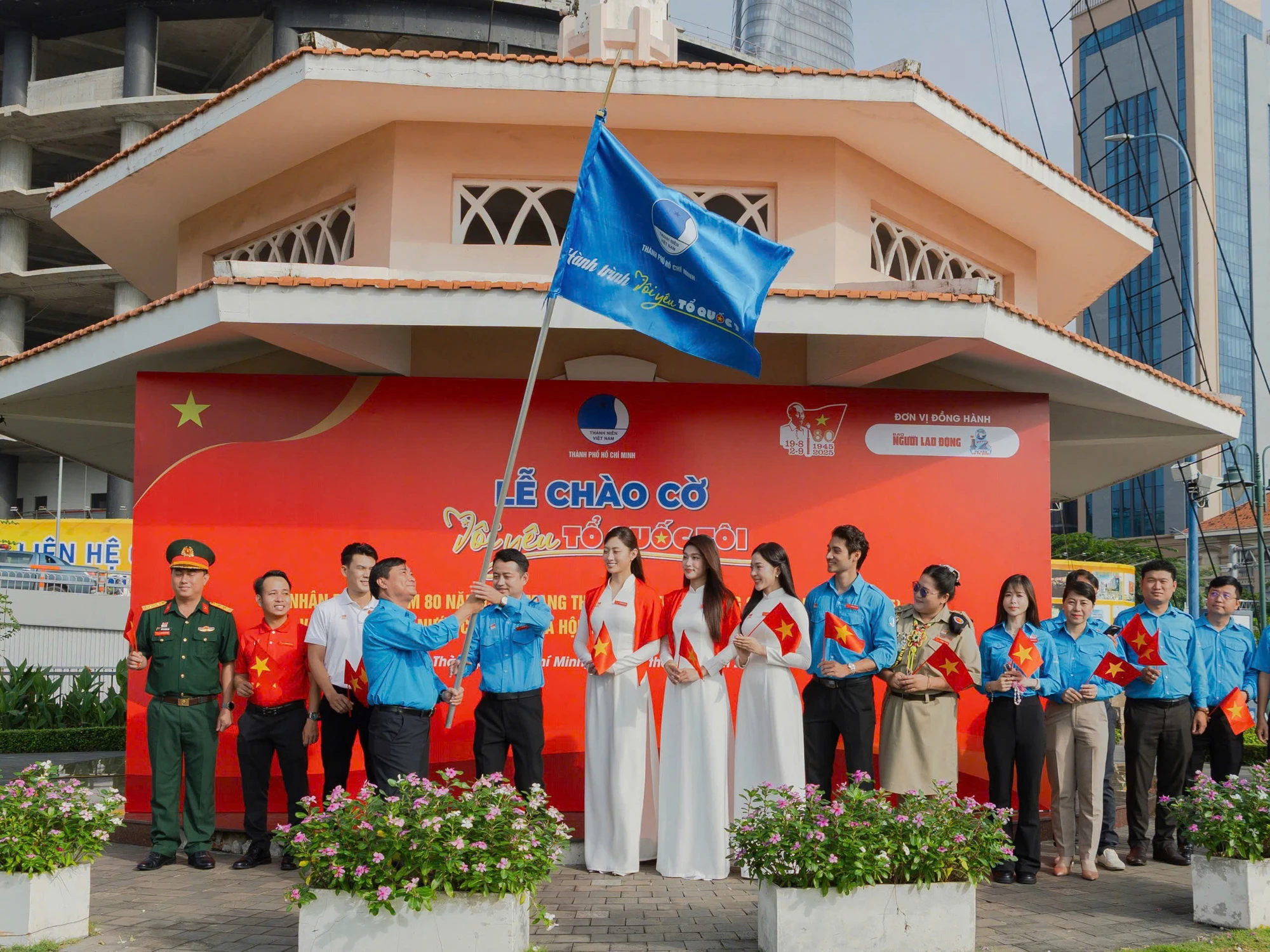 Tôi yêu Tổ quốc tôi (3).jpg