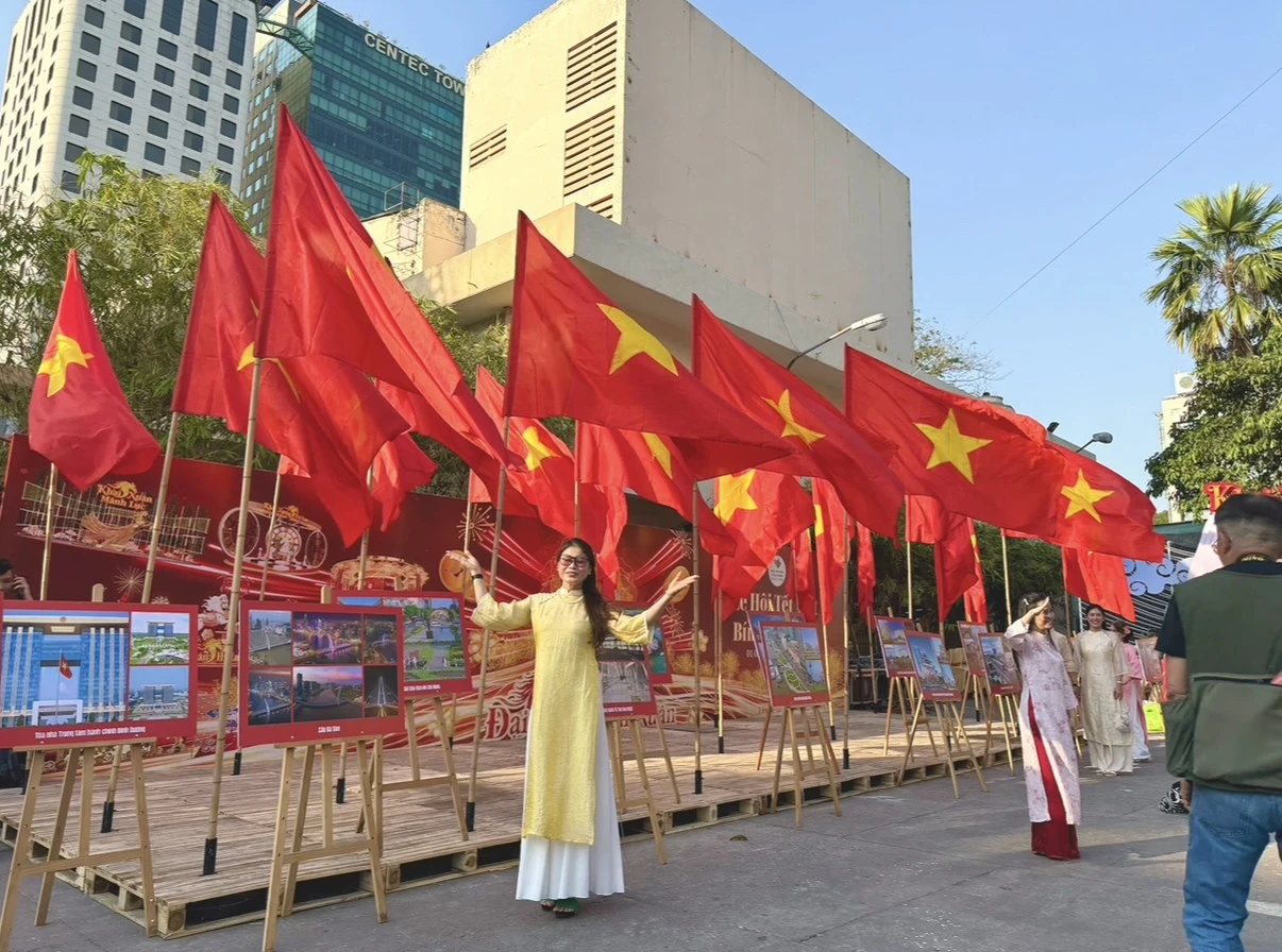 Tết Việt (1).jpg