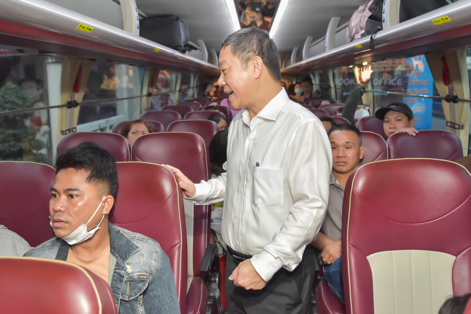 chuyến xe (6).jpg