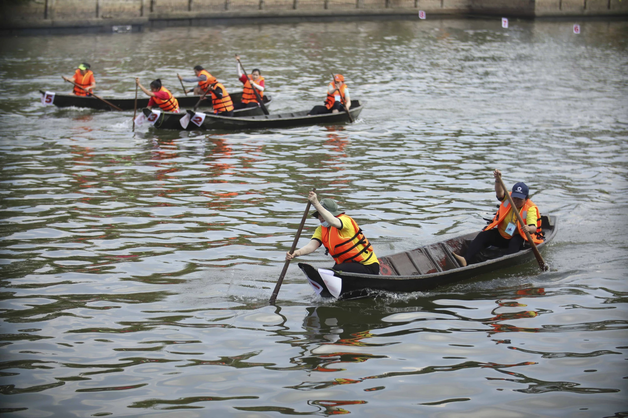 đua xuồng ba lá_3.JPG