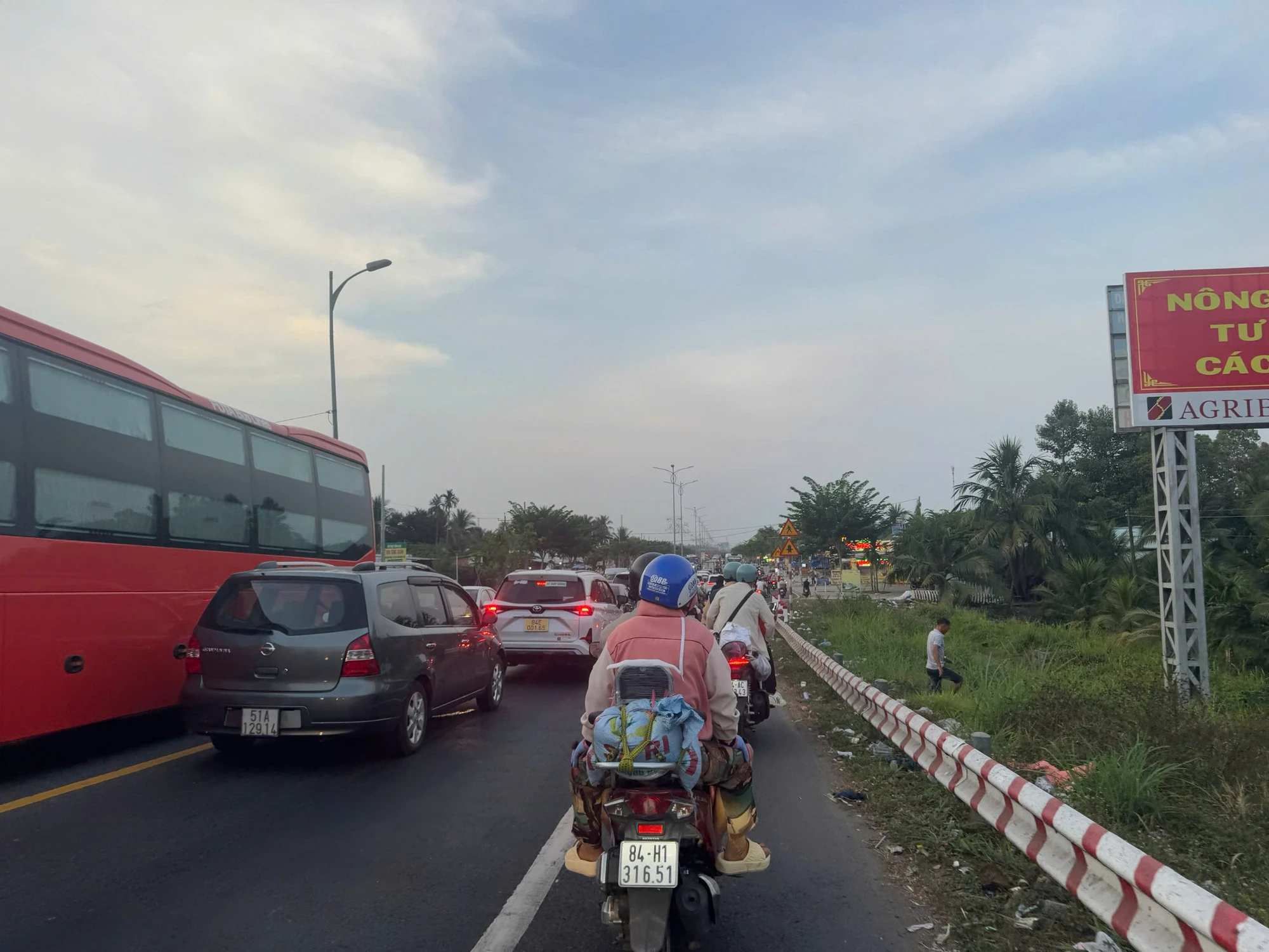 dân miền Tây 13.jpg