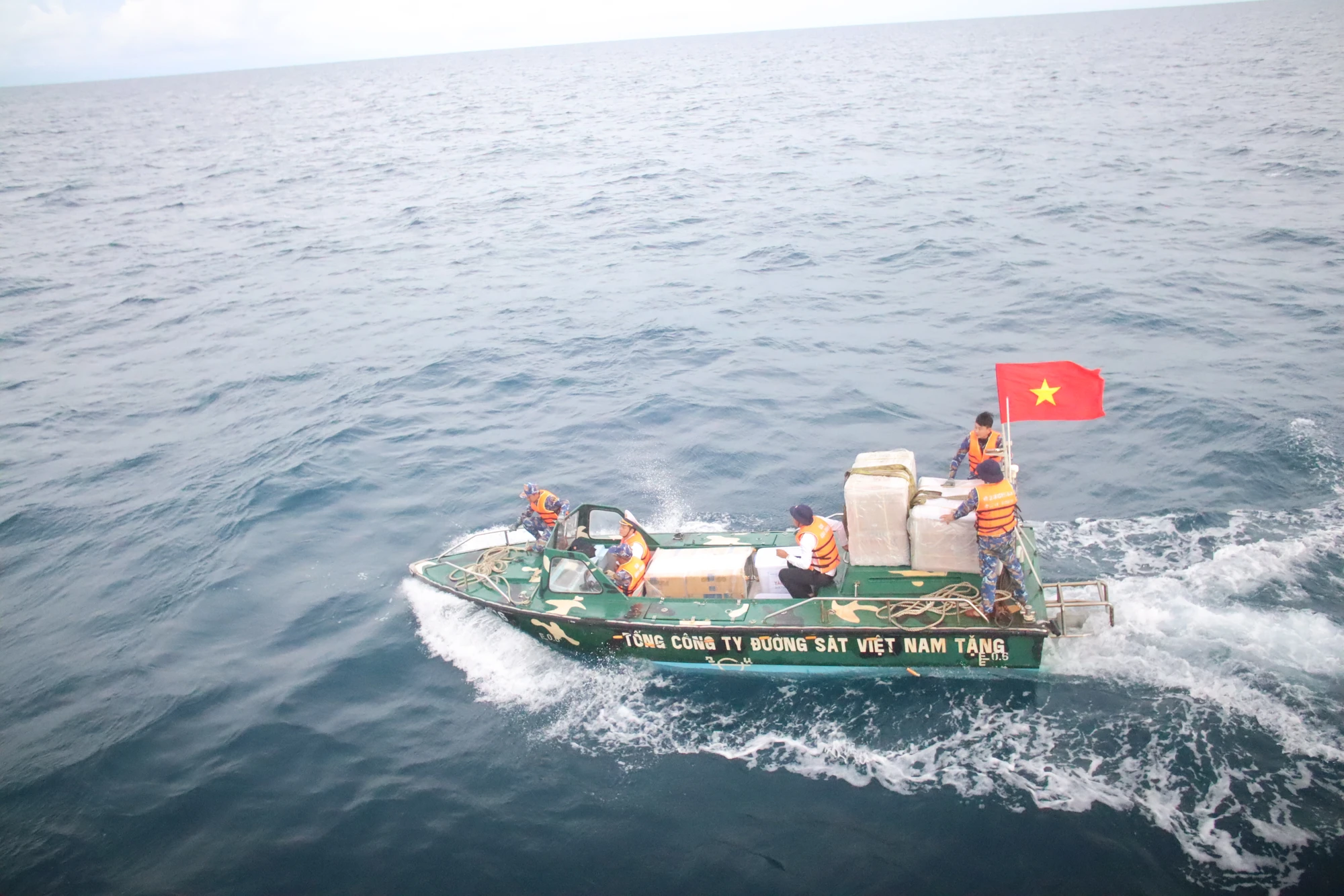 Nhà giàn DK1 2.JPG