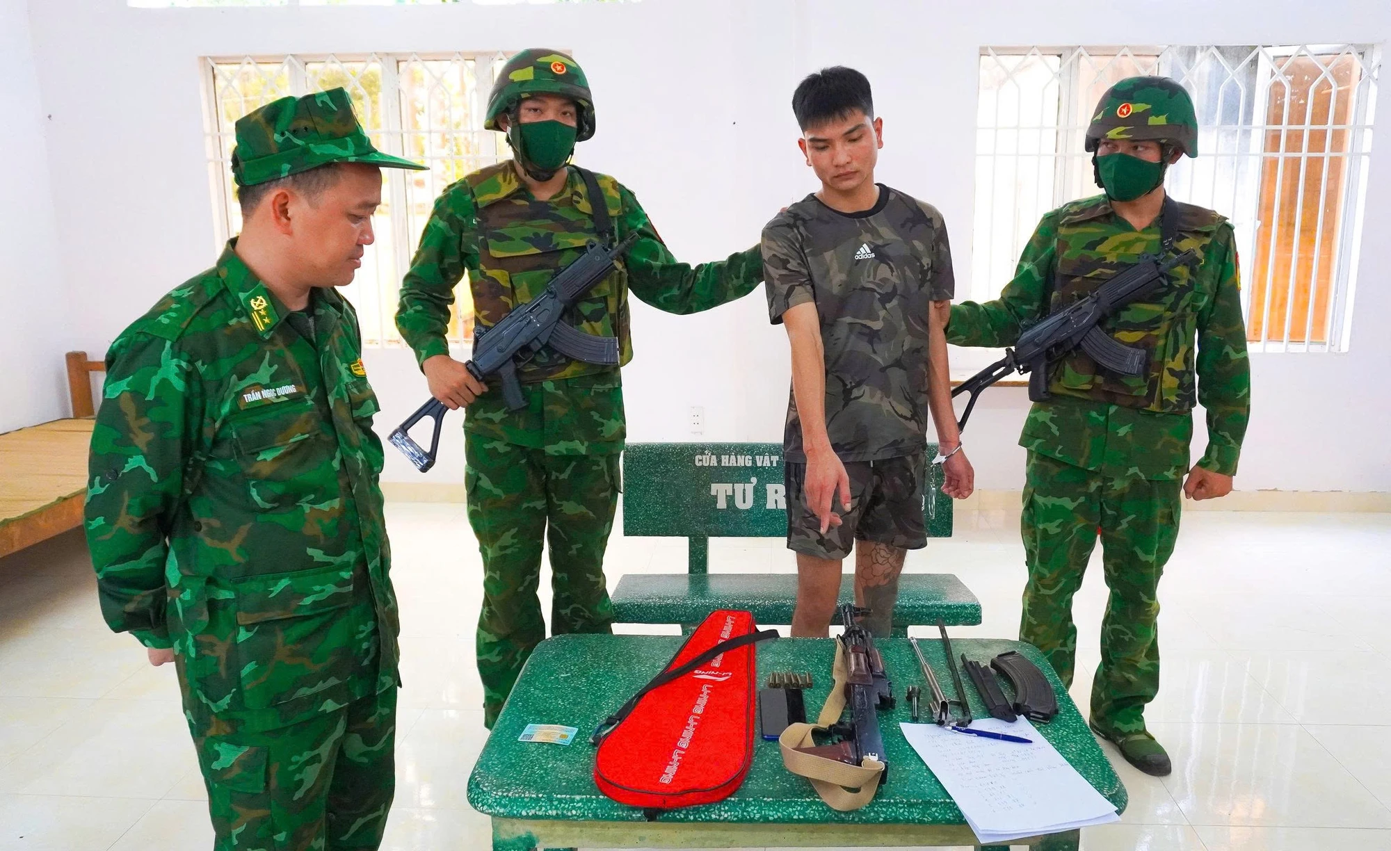 Tiếng loa Biên phòng 8.jpg