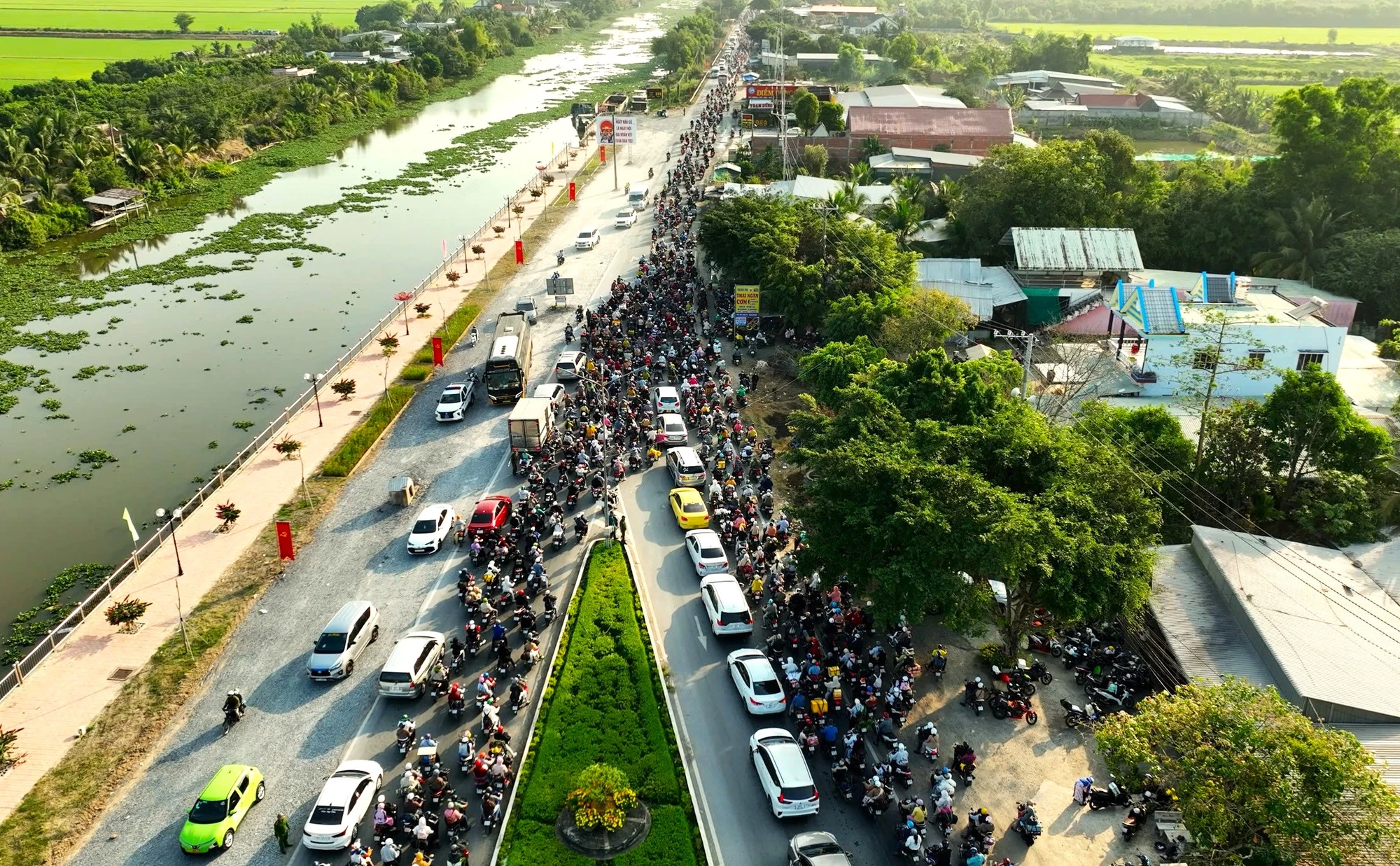 miền Tây.jpg