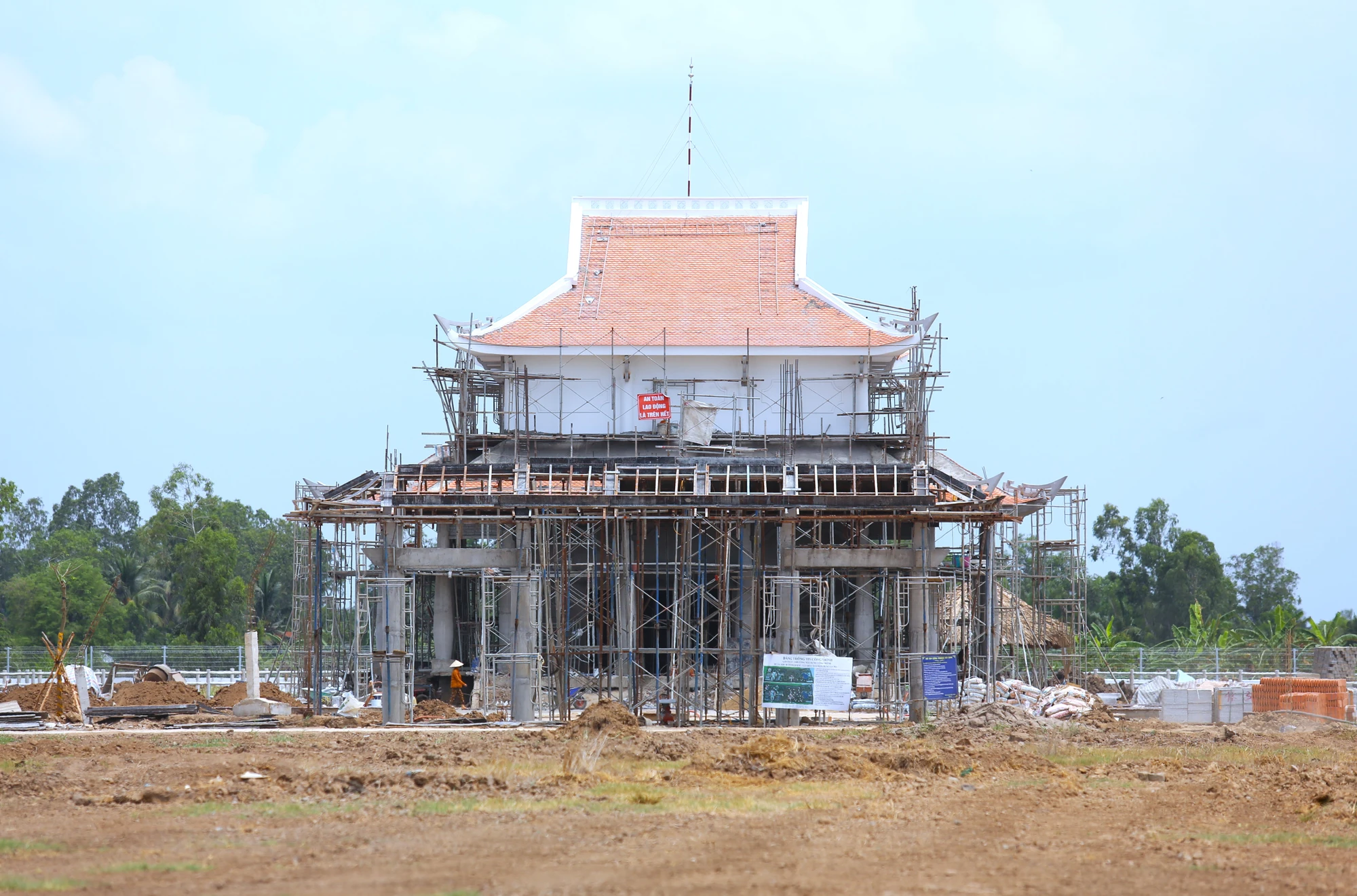 Hồ nước ngọc Lạc Địa 18.JPG