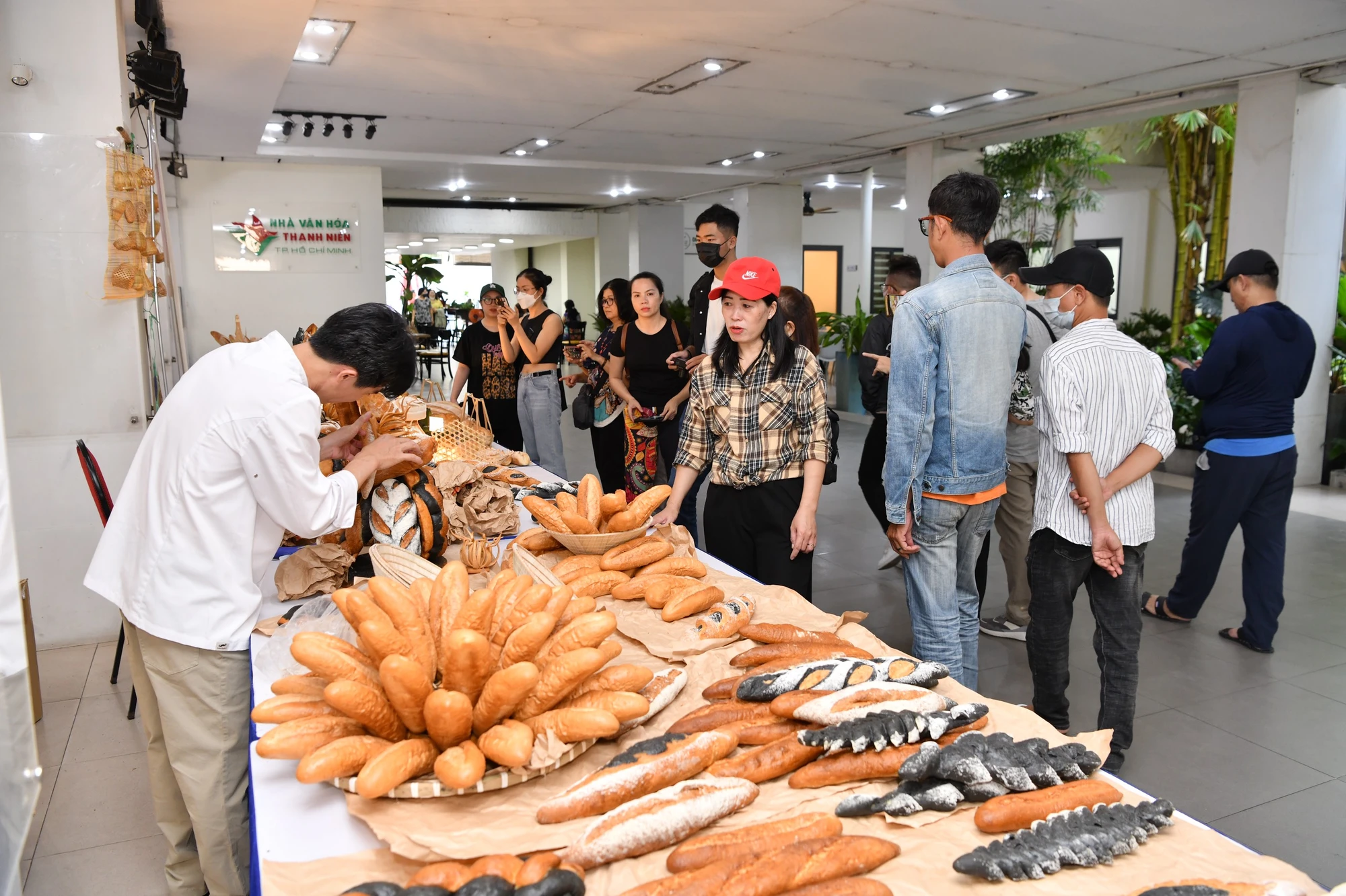 Lễ hội Bánh Mì. Ảnh: HOÀNG HIẾU Lễ hội Bánh Mì. Ảnh: HOÀNG HIẾU