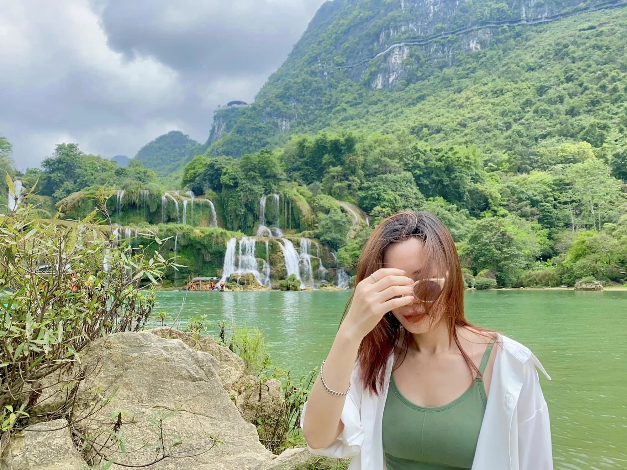 Phong cảnh tuyệt đẹp ở thác Bản Giốc. Ảnh: NGUYỆT