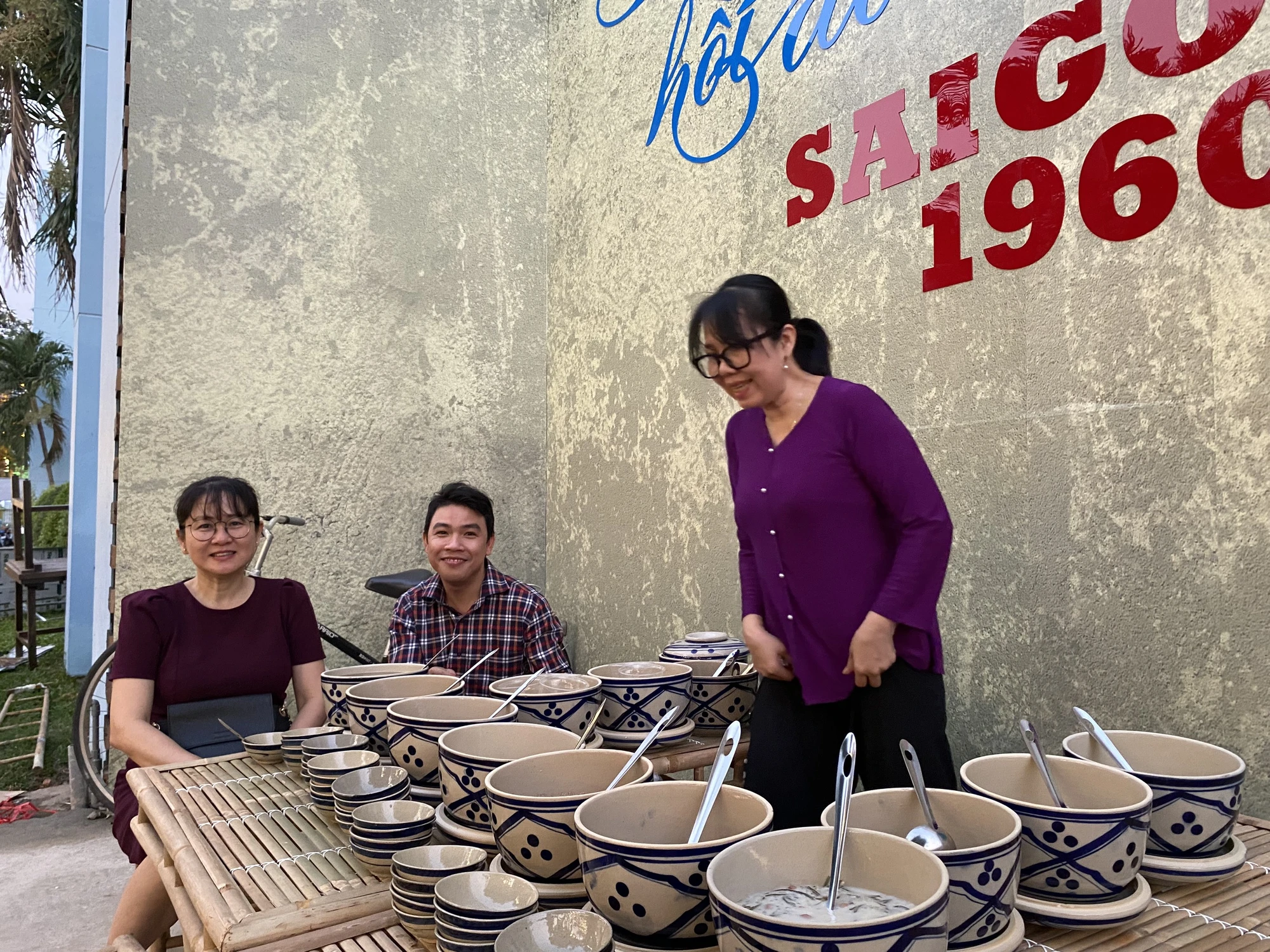 pho-am-thuc-phan-xich-long2.jpg