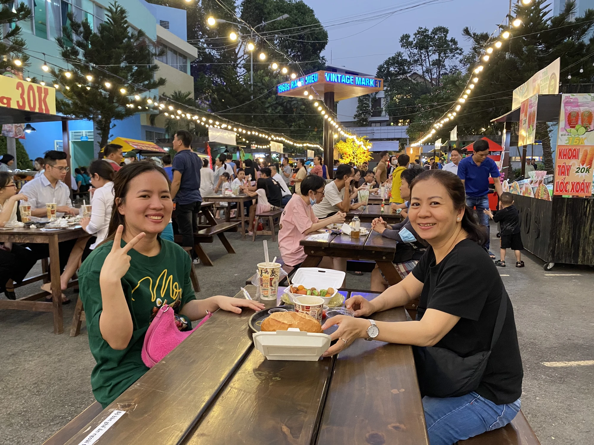 pho-am-thuc-phan-xich-long4.jpg