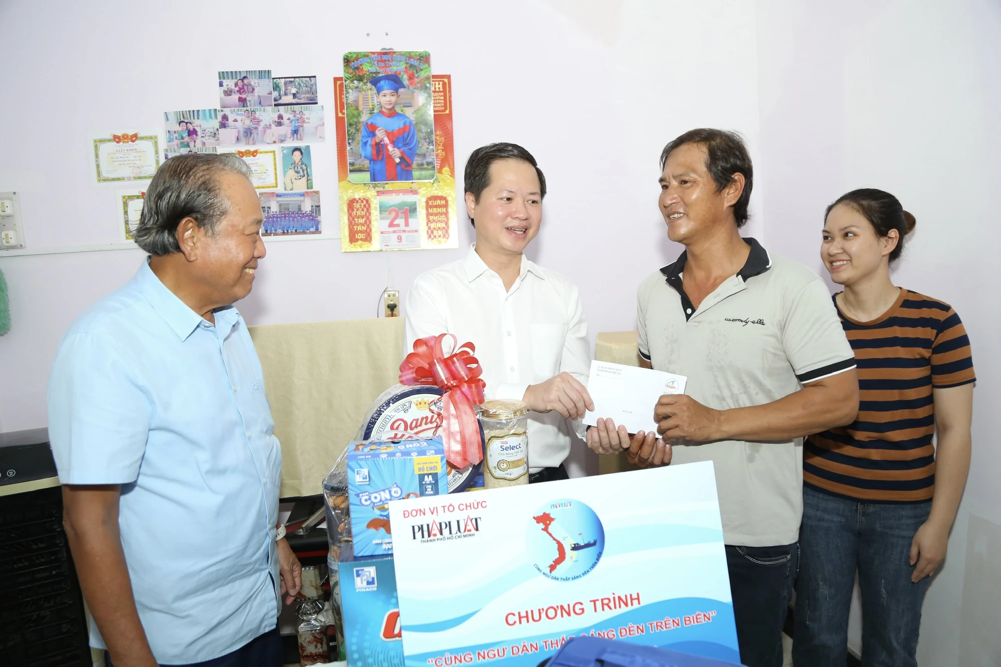 Cùng ngư dân thắp sáng đèn trên biển tại bình thuận-1