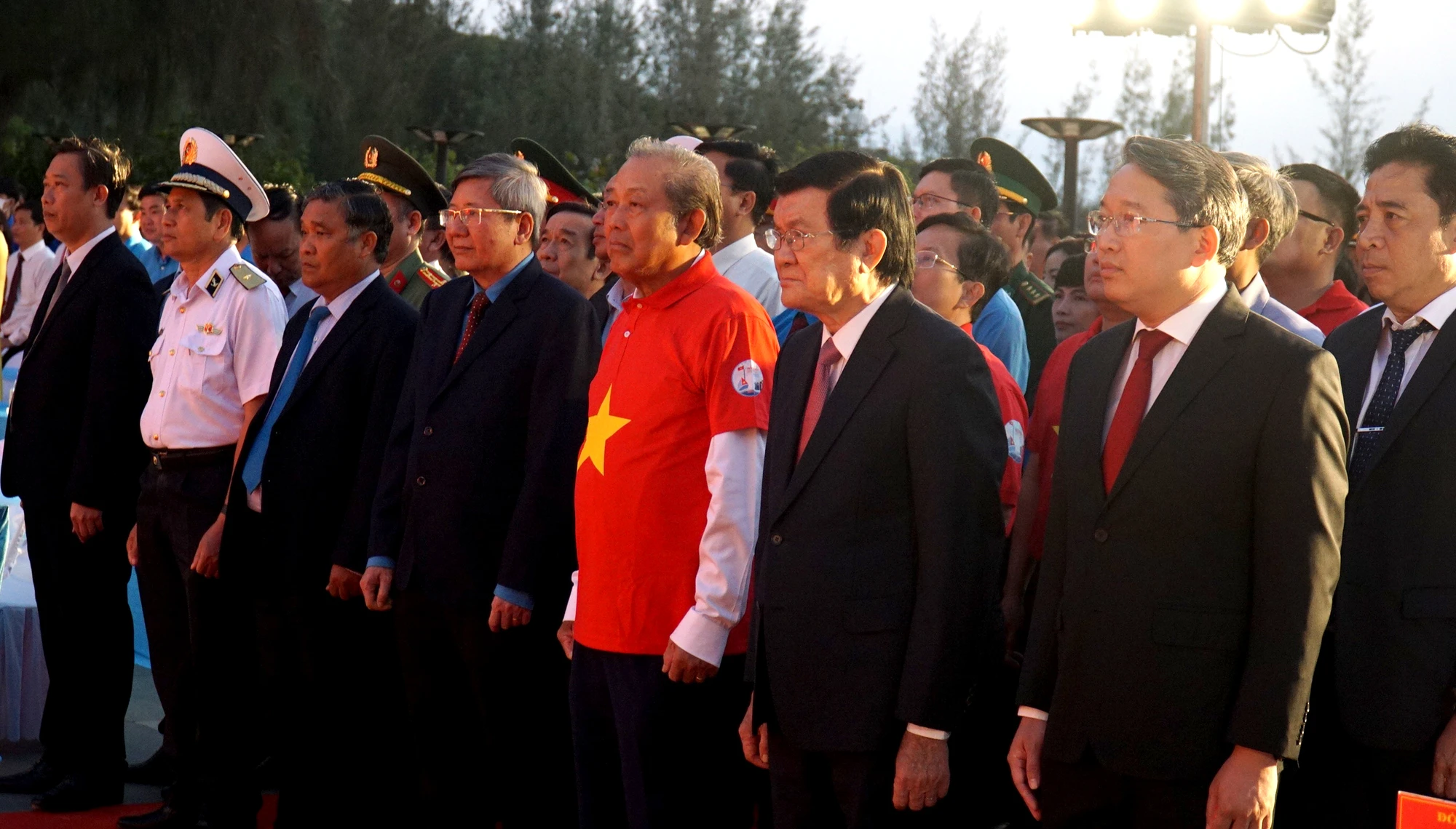 Tại lễ tưởng niệm, ông Trương Tấn Sang, nguyên Chủ tịch nước; ông Trương Hòa Bình, nguyên Phó Thủ tướng thường trực Chính phủ cùng lãnh đạo tỉnh Khánh Hòa đã dâng hoa, dâng hương tưởng niệm các liệt sĩ. Tại lễ tưởng niệm, ông Trương Tấn Sang, nguyên Chủ tịch nước; ông Trương Hòa Bình, nguyên Phó Thủ tướng thường trực Chính phủ cùng lãnh đạo tỉnh Khánh Hòa đã dâng hoa, dâng hương tưởng niệm các liệt sĩ.
