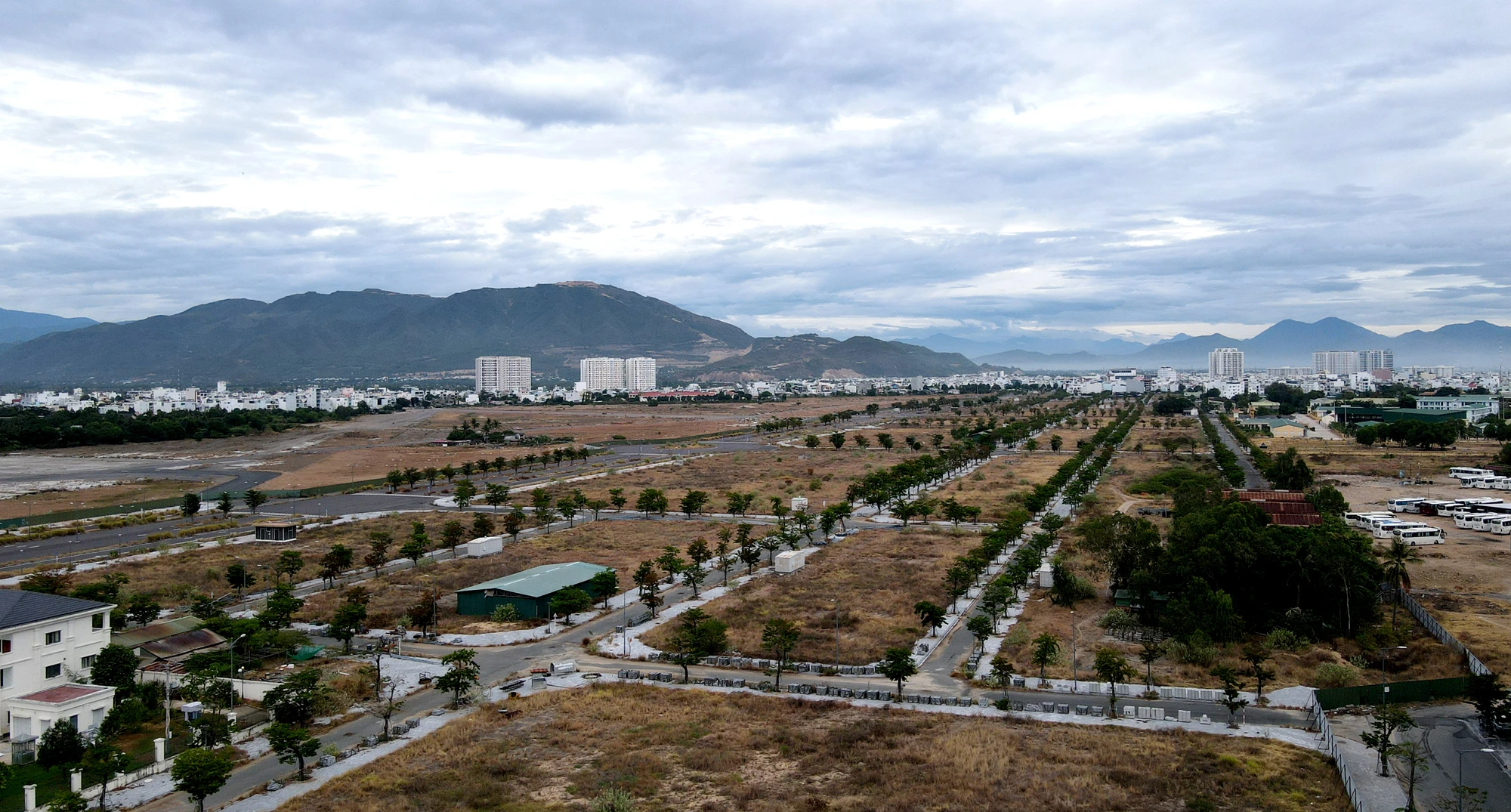 dat-quoc-phong-5.jpg