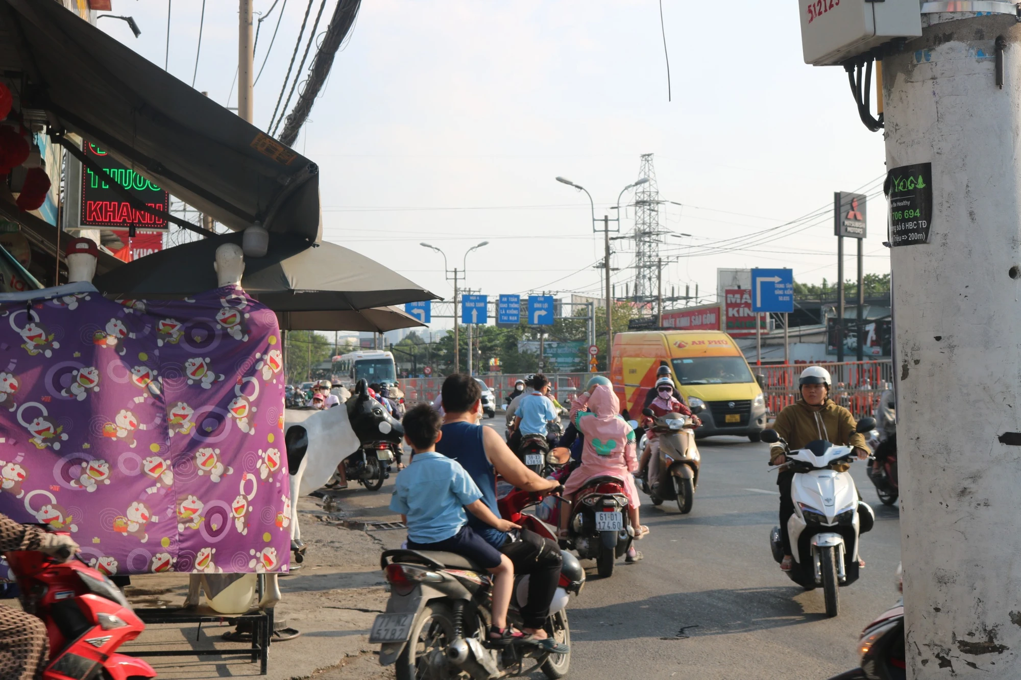 xe-cho-hoc-sinh-khong-doi-mu.jpg
