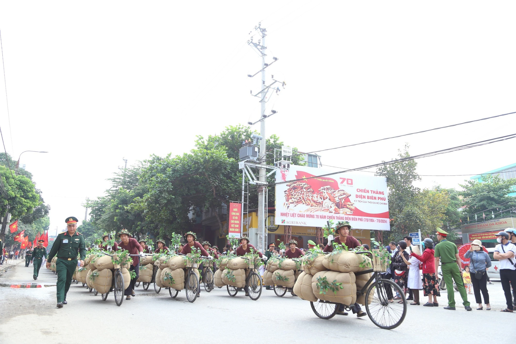 Hinh_phu_1-P12,13_Chinh.jpg
