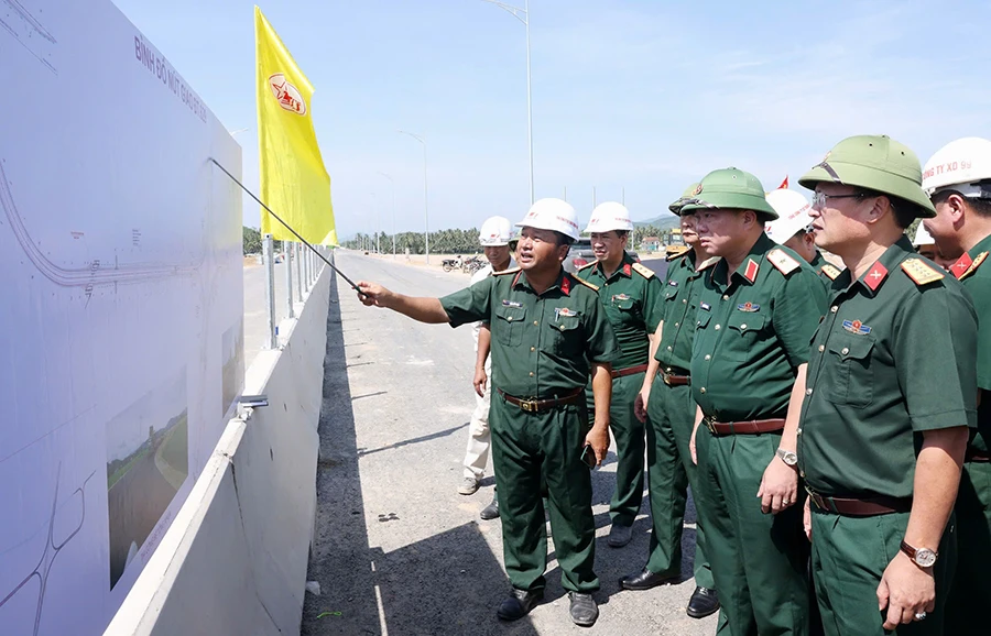 p8-9-baichuyende_vietlong_h3-thylan.jpg