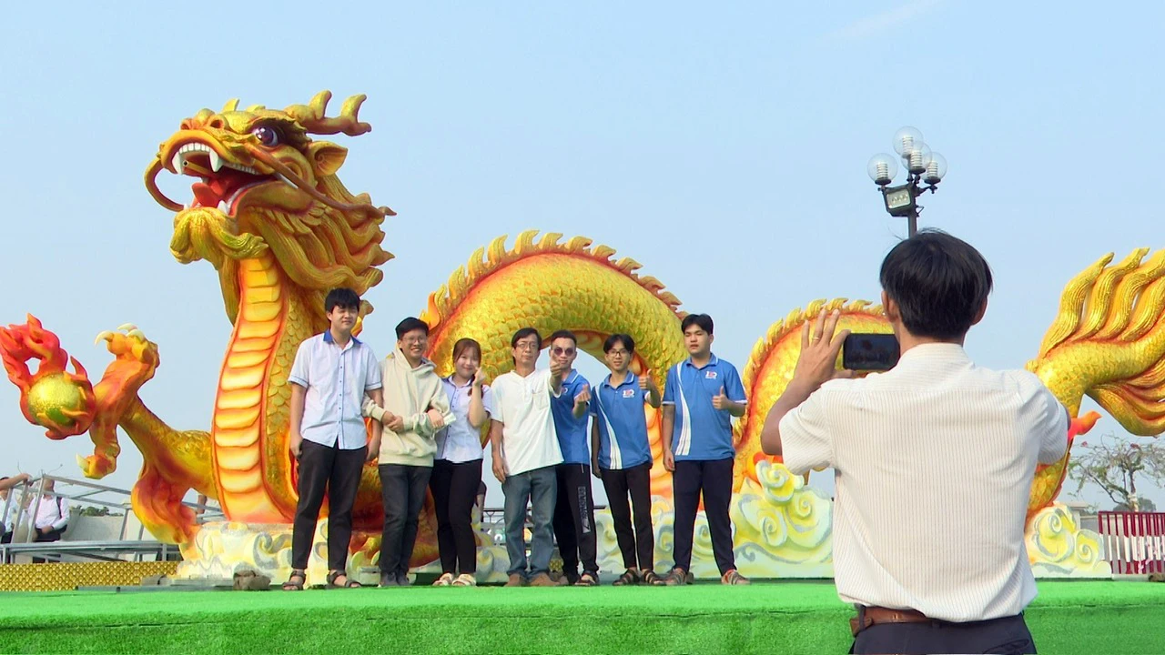 linh vật rồng (9).jpg