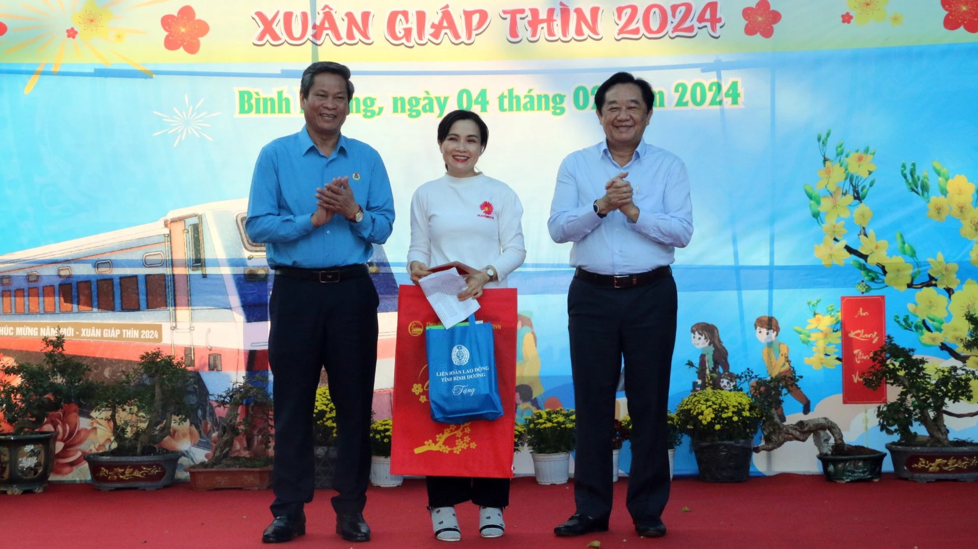 vé tàu miễn phí
