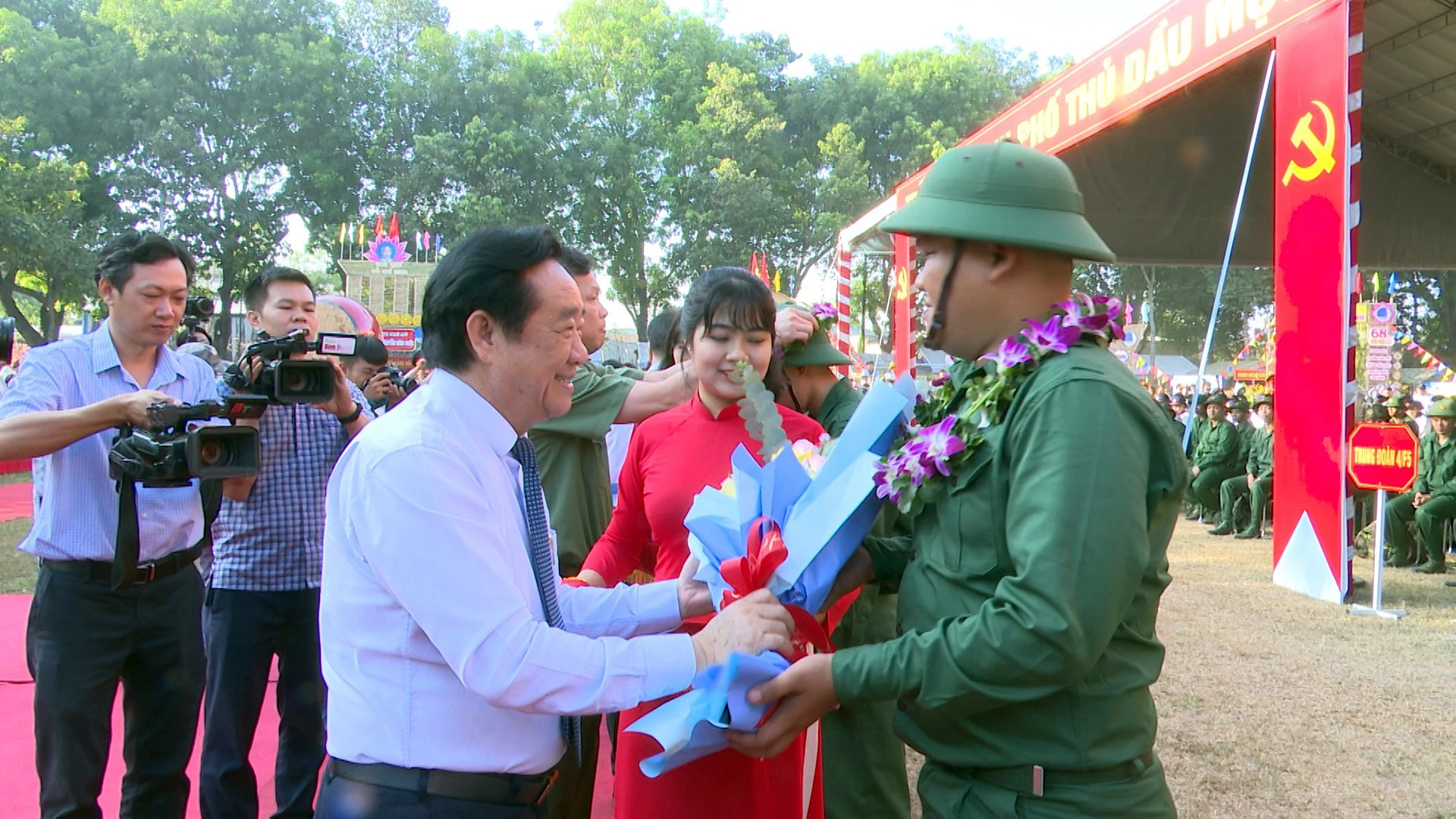 nhập ngũ (6).jpg