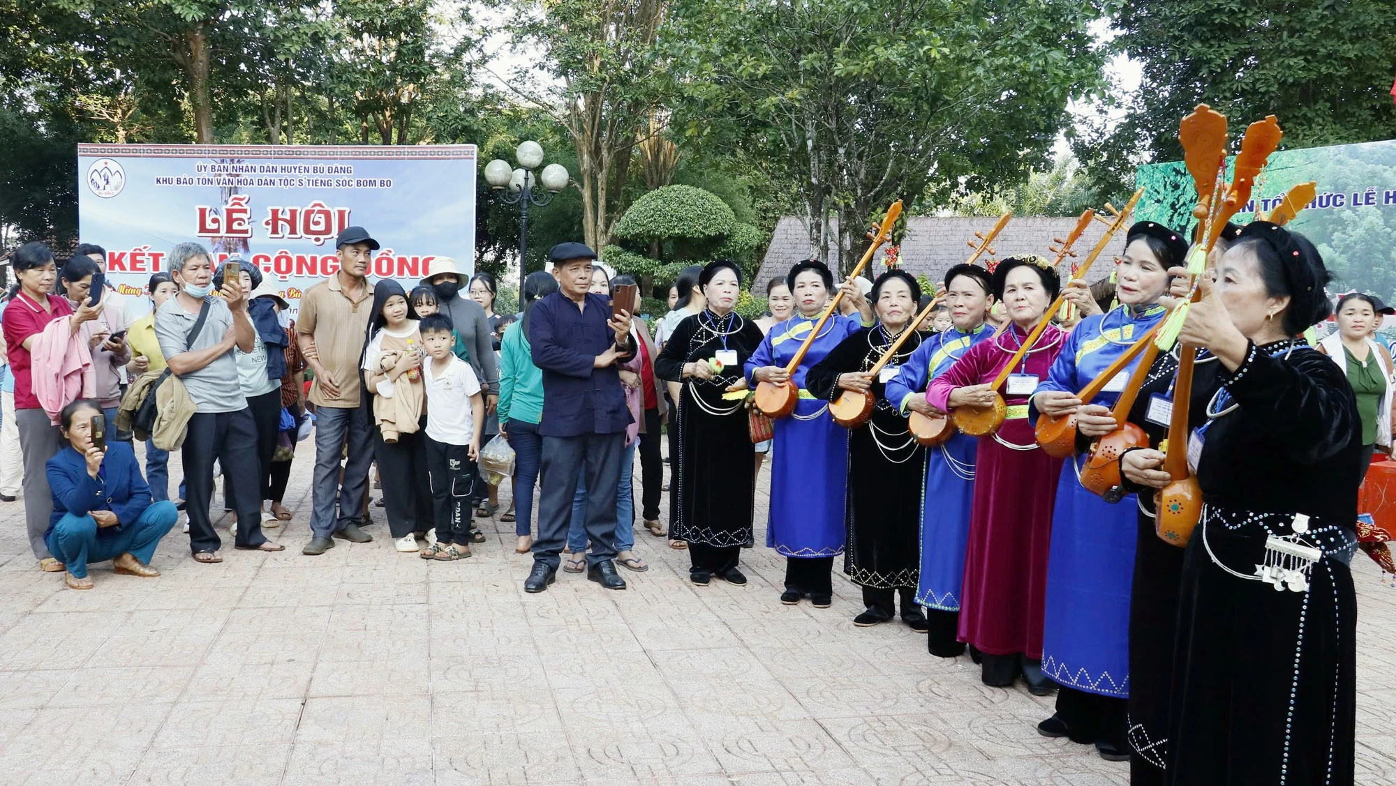 Kỉ lục Việt Nam (3).jpg