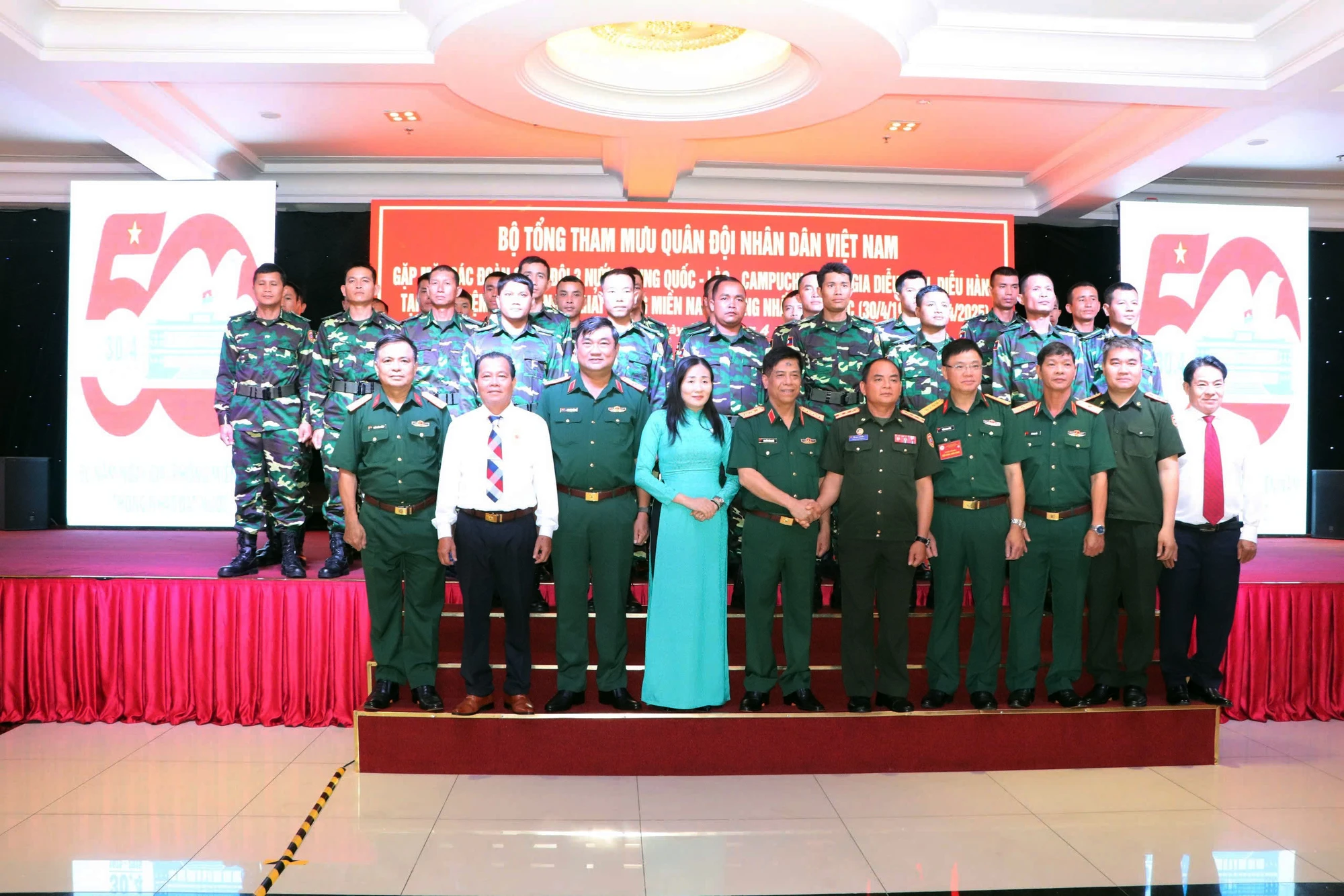 đoàn diễu binh (9).jpg