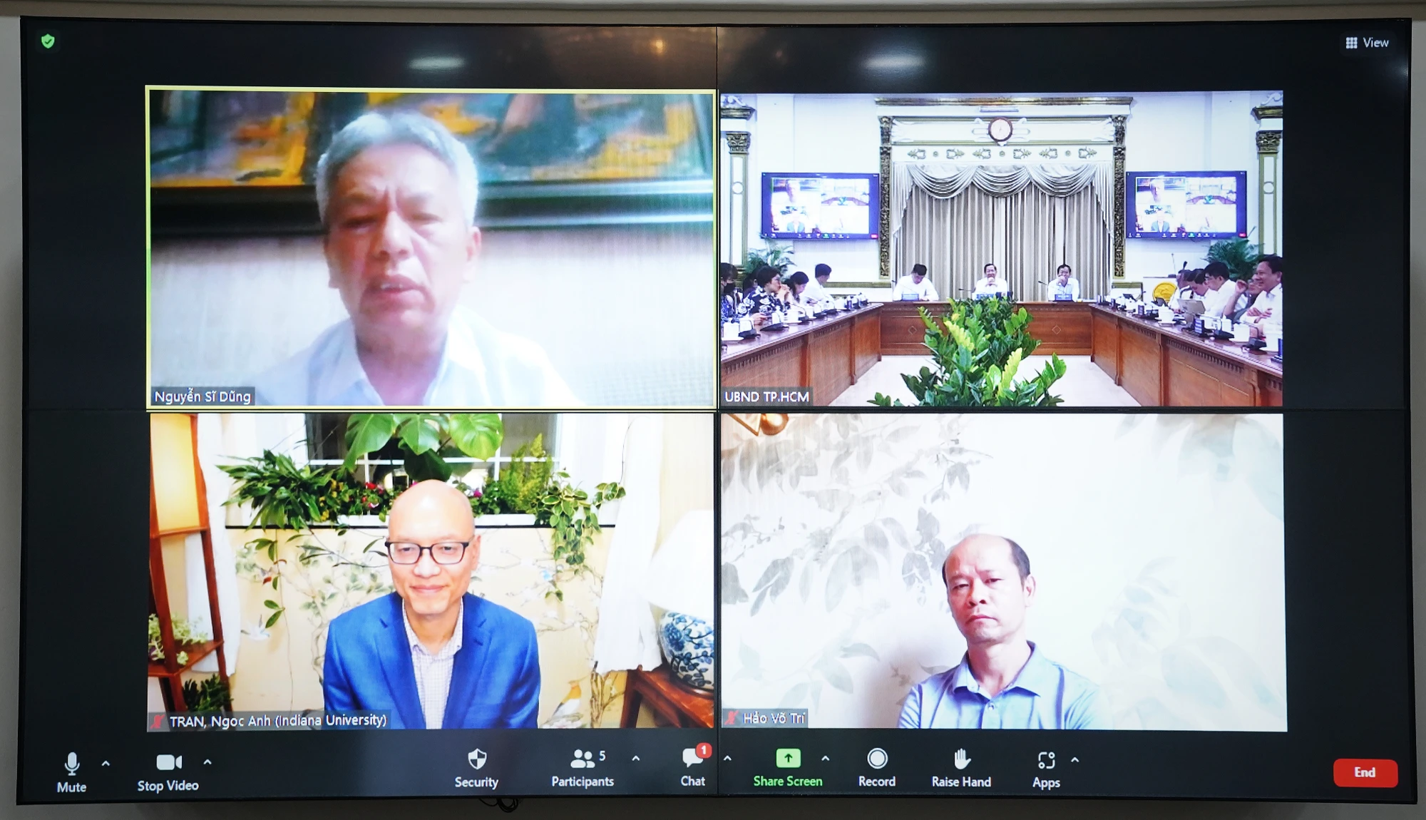dong-luc-cong-chuc-lam-viec-1.jpg