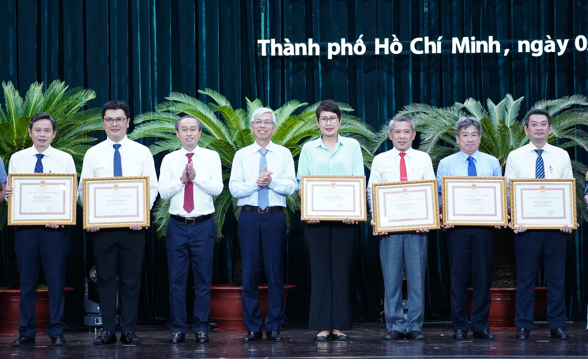 thi-dua-yeu-nuoc-10.jpg