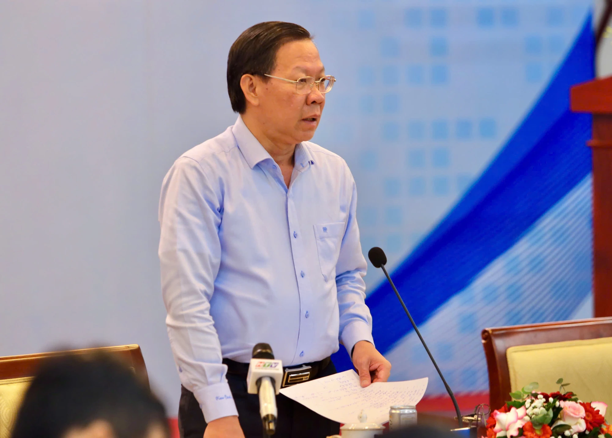 chu-tich-phan-van-mai-2.jpg